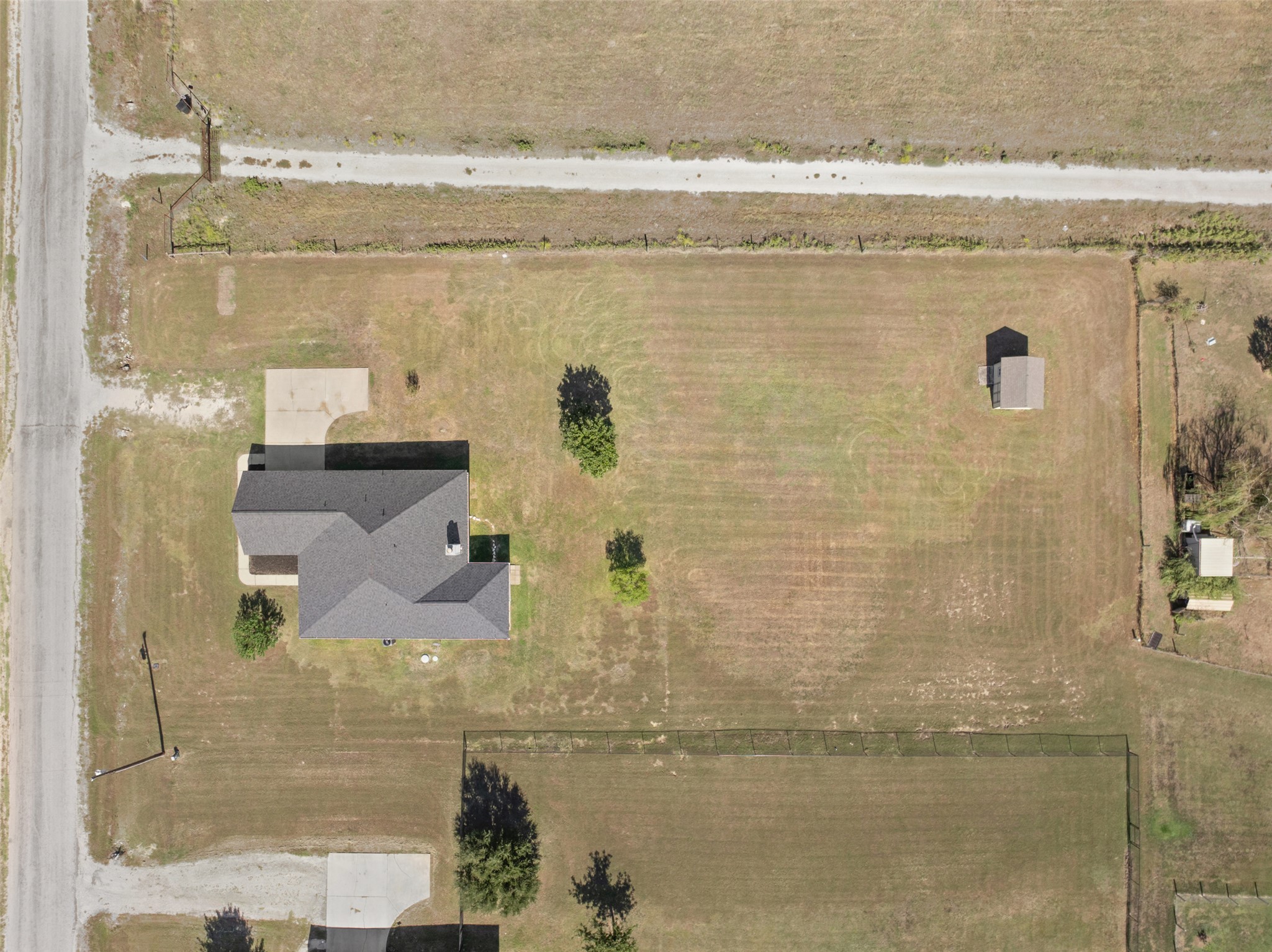 main property photo 35