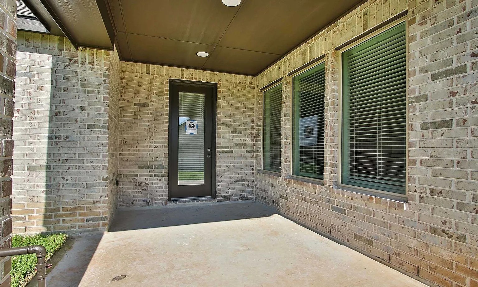main property photo 17