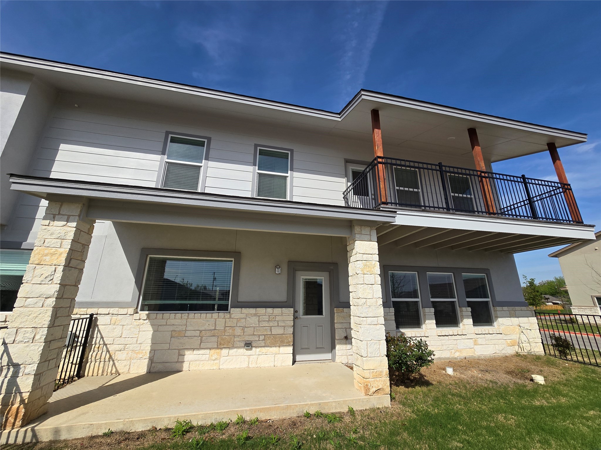 main property photo 9