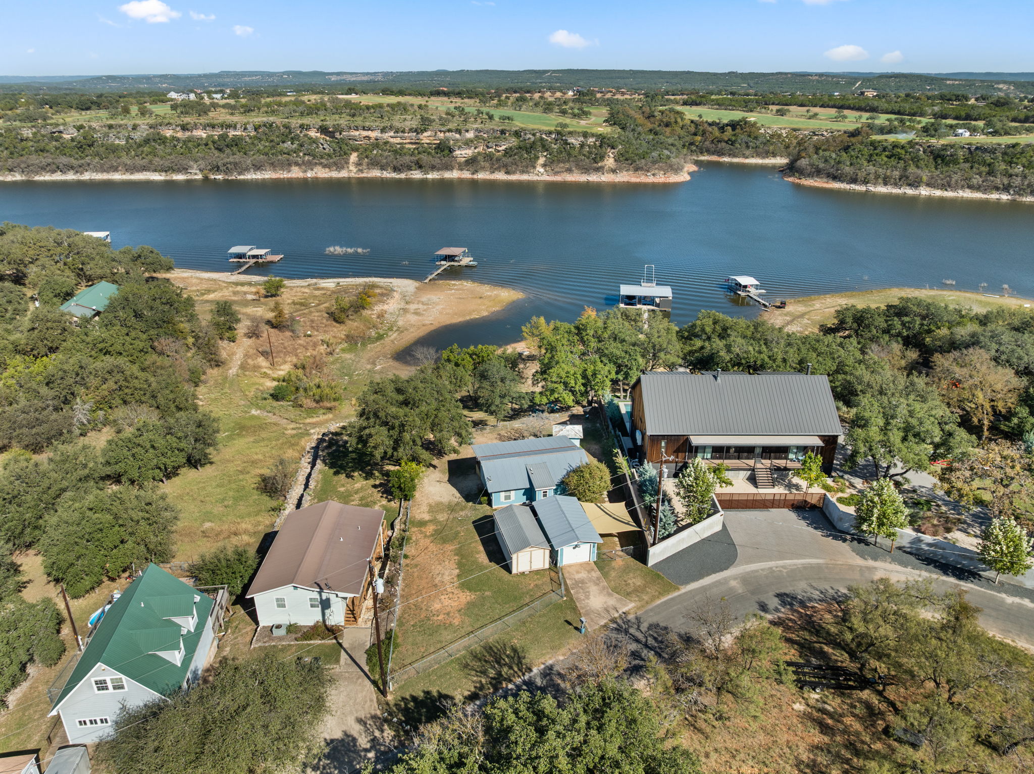 main property photo 31