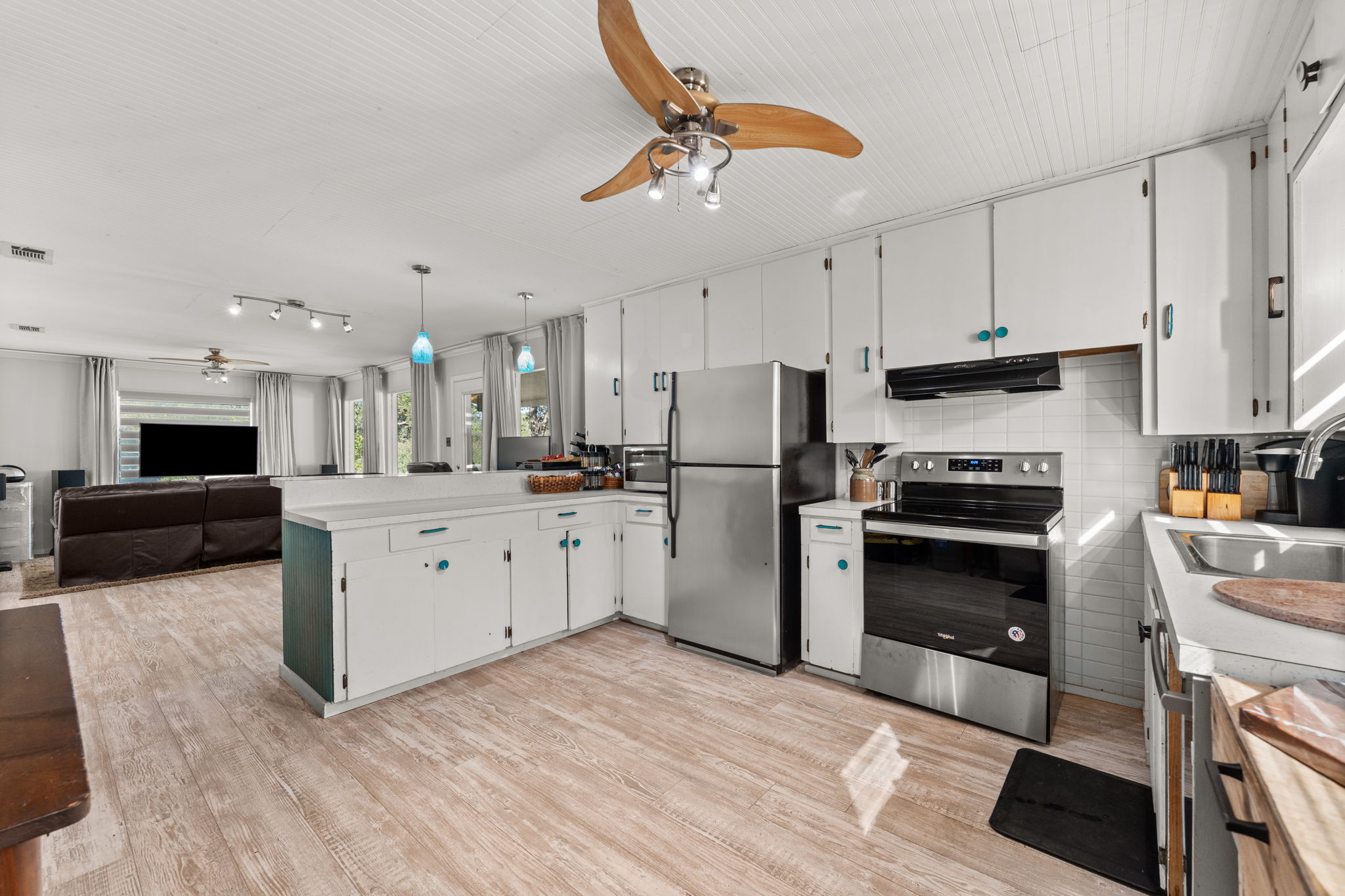 main property photo 9