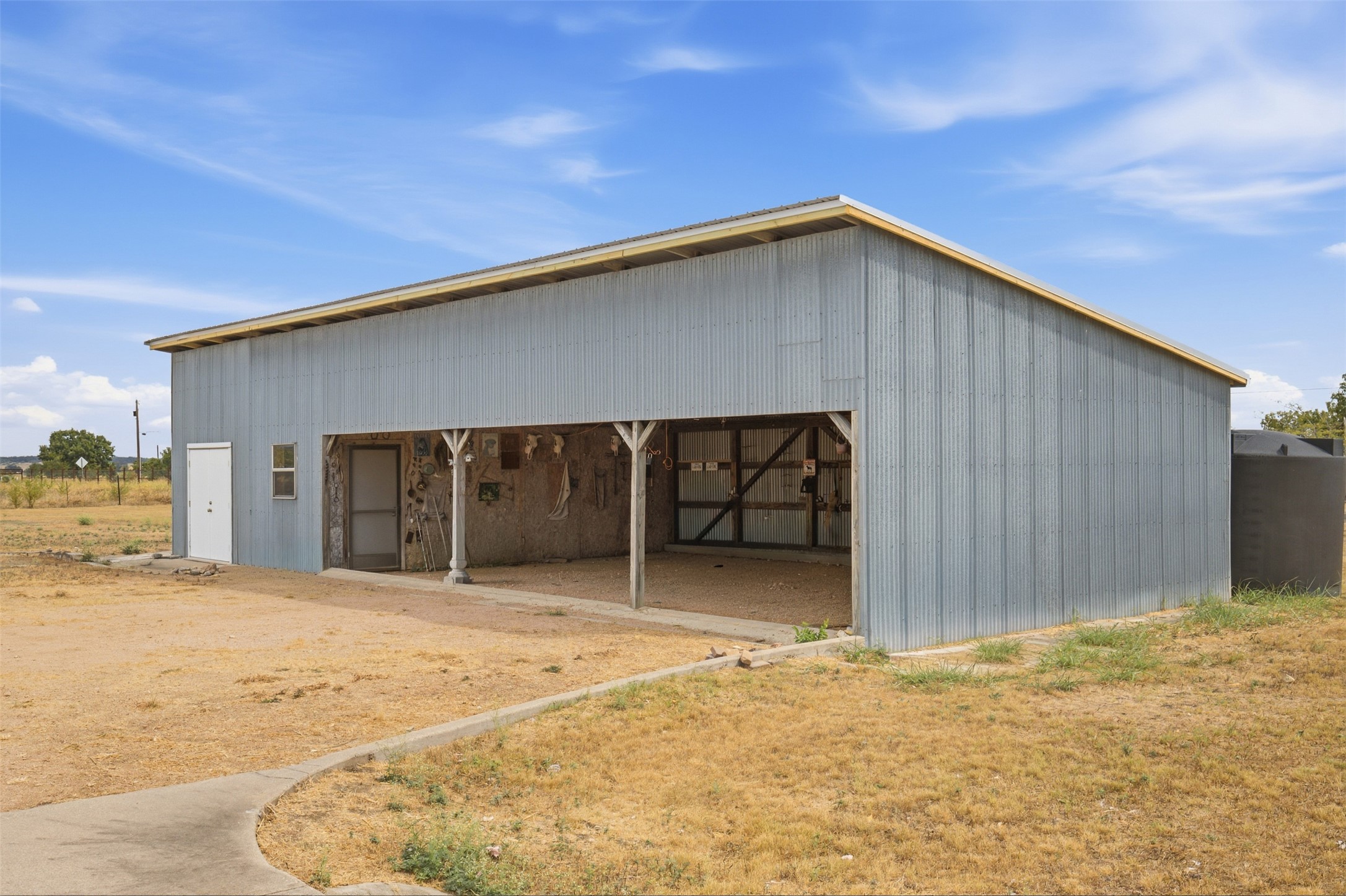 main property photo 29