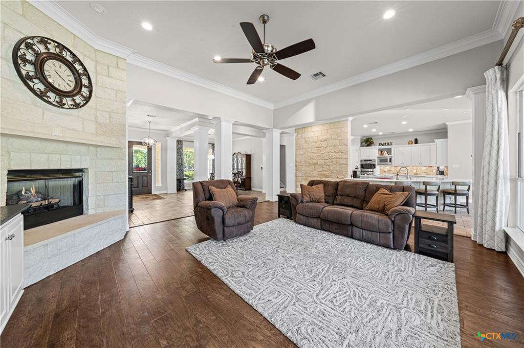 main property photo 12