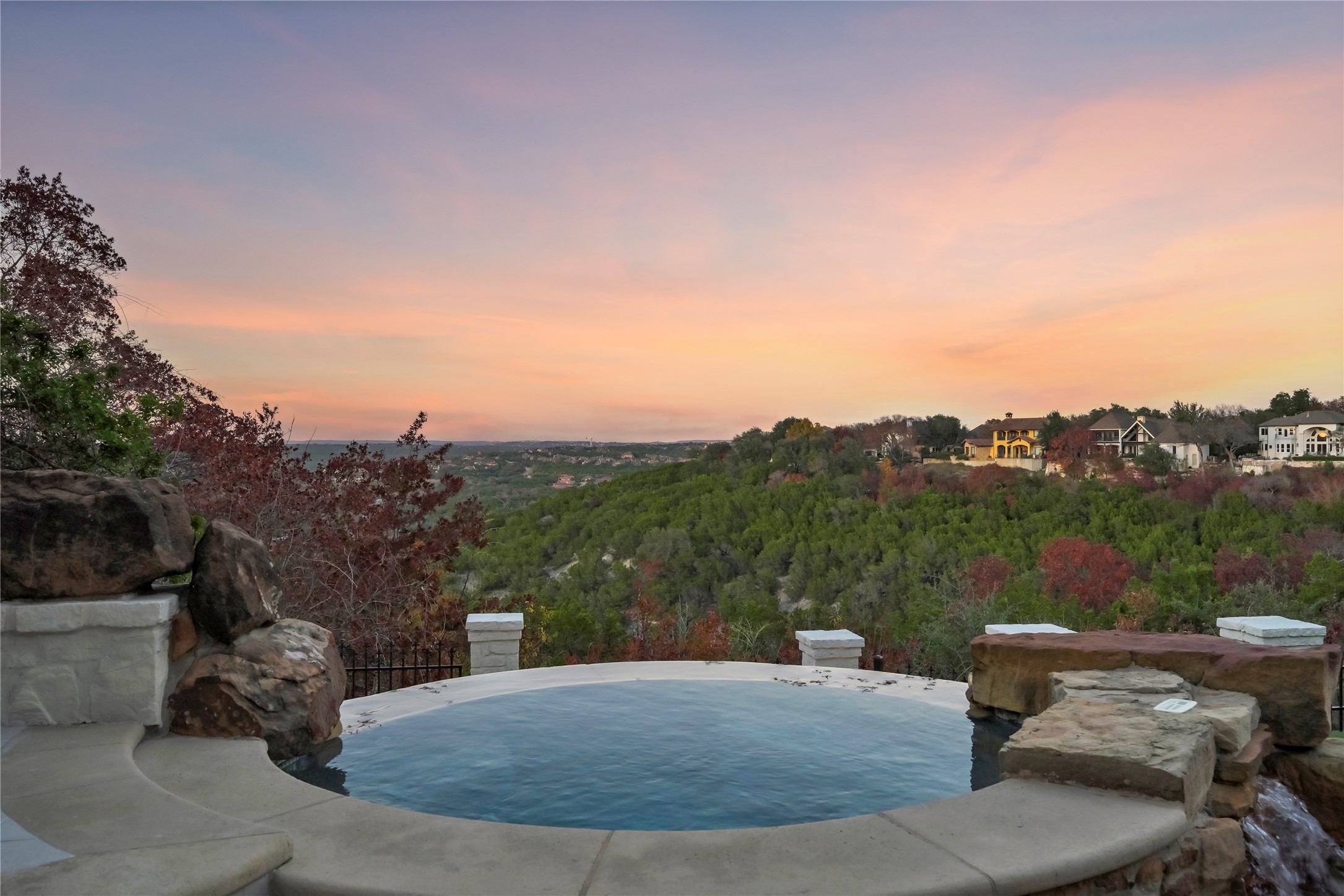 main property photo 37