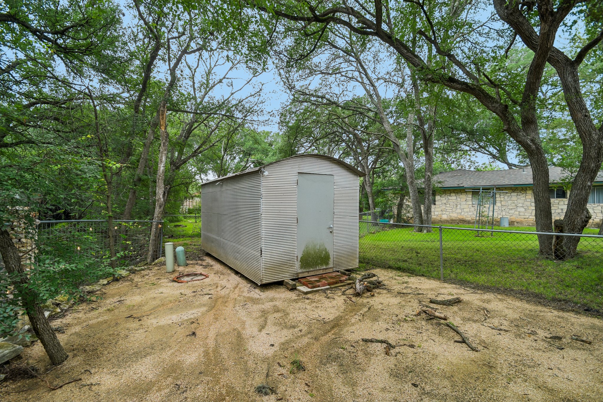 main property photo 26