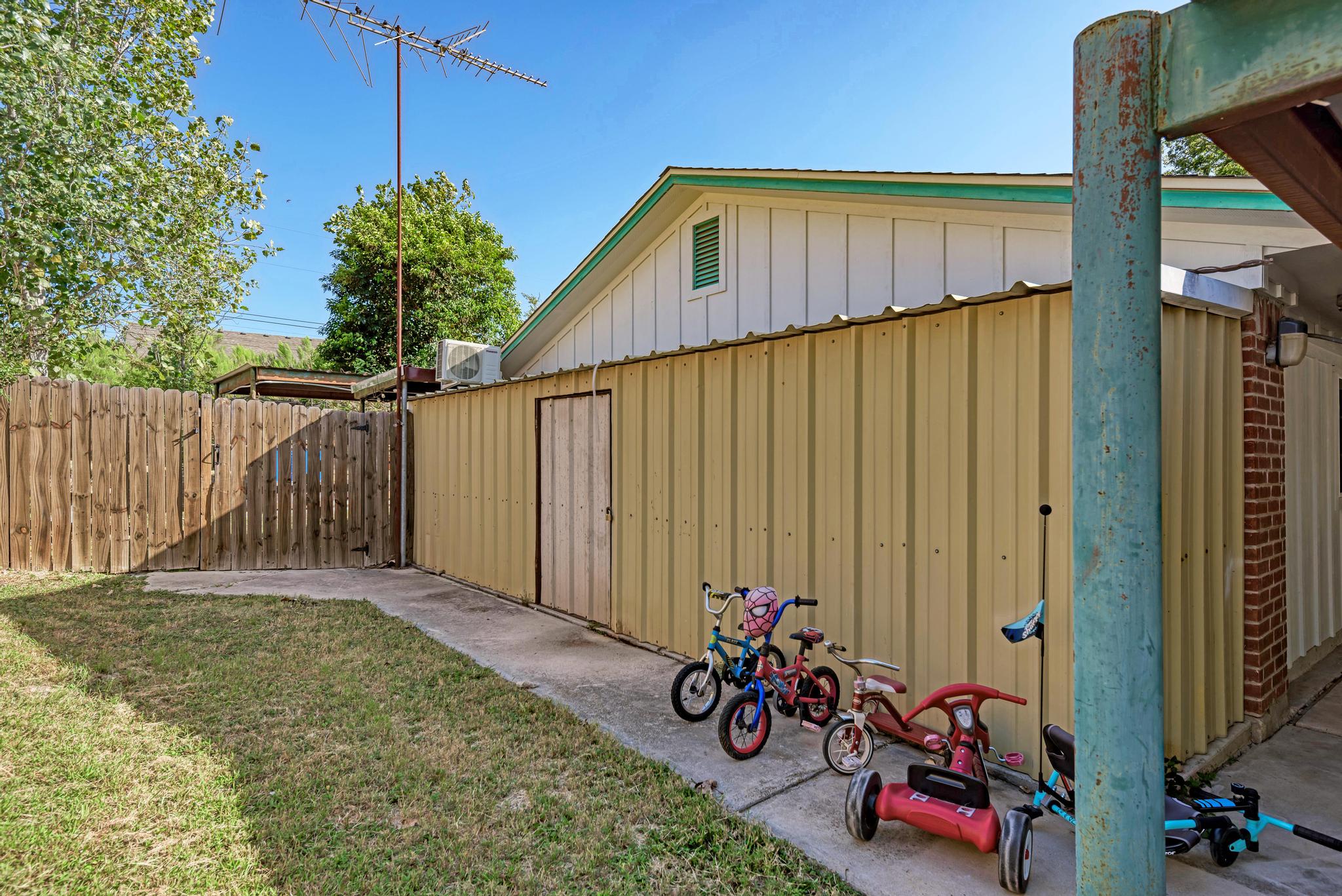 main property photo 38
