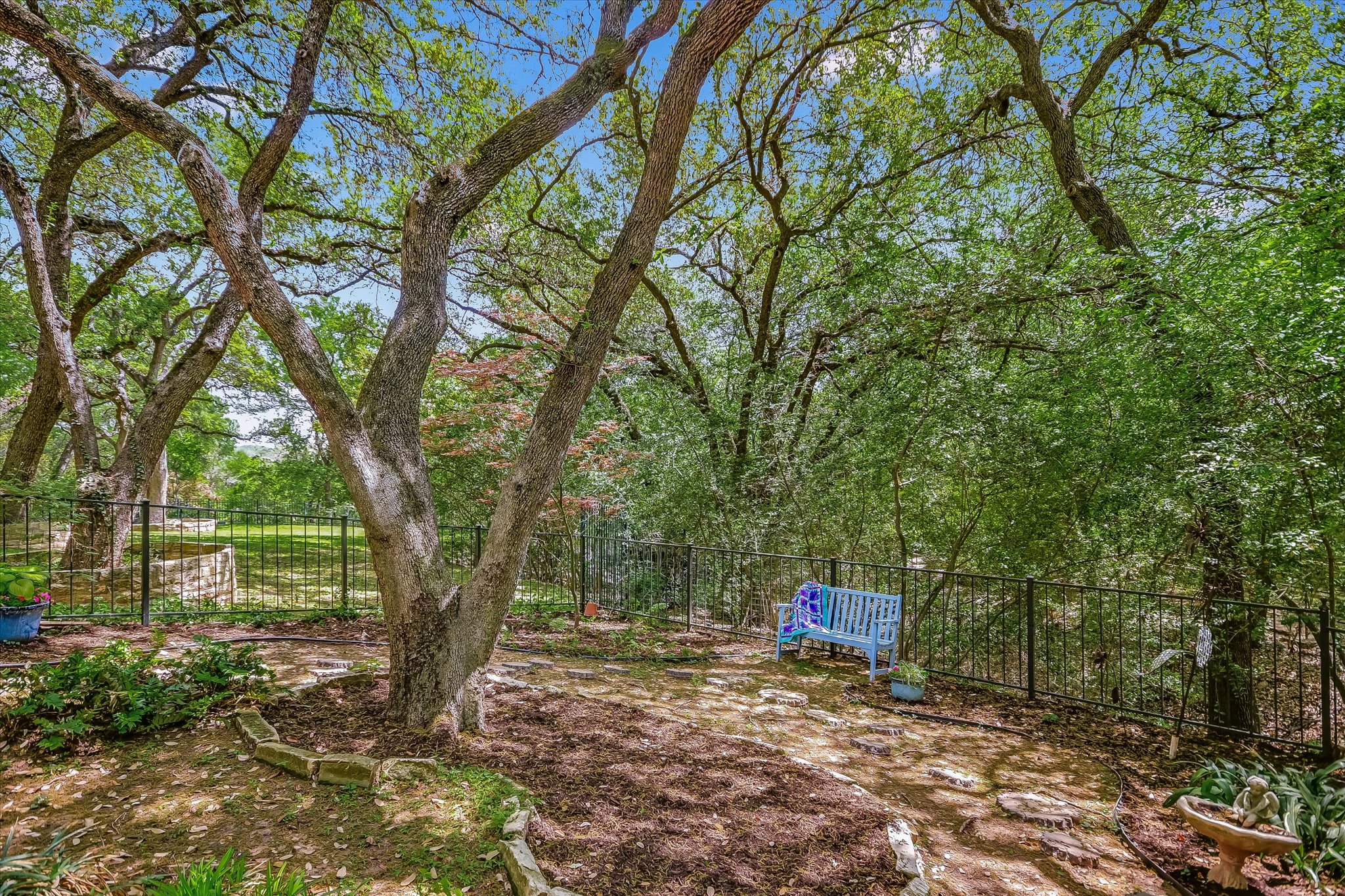 main property photo 29