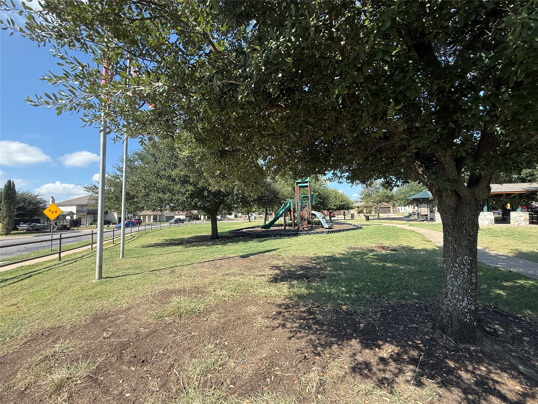 main property photo 16