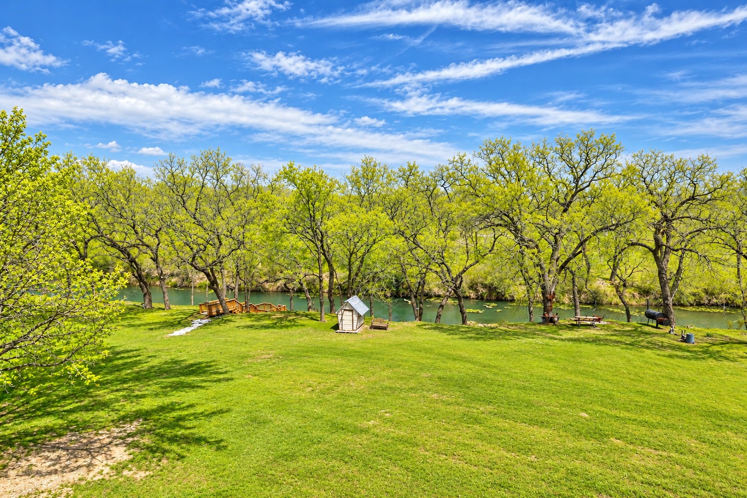 main property photo 10