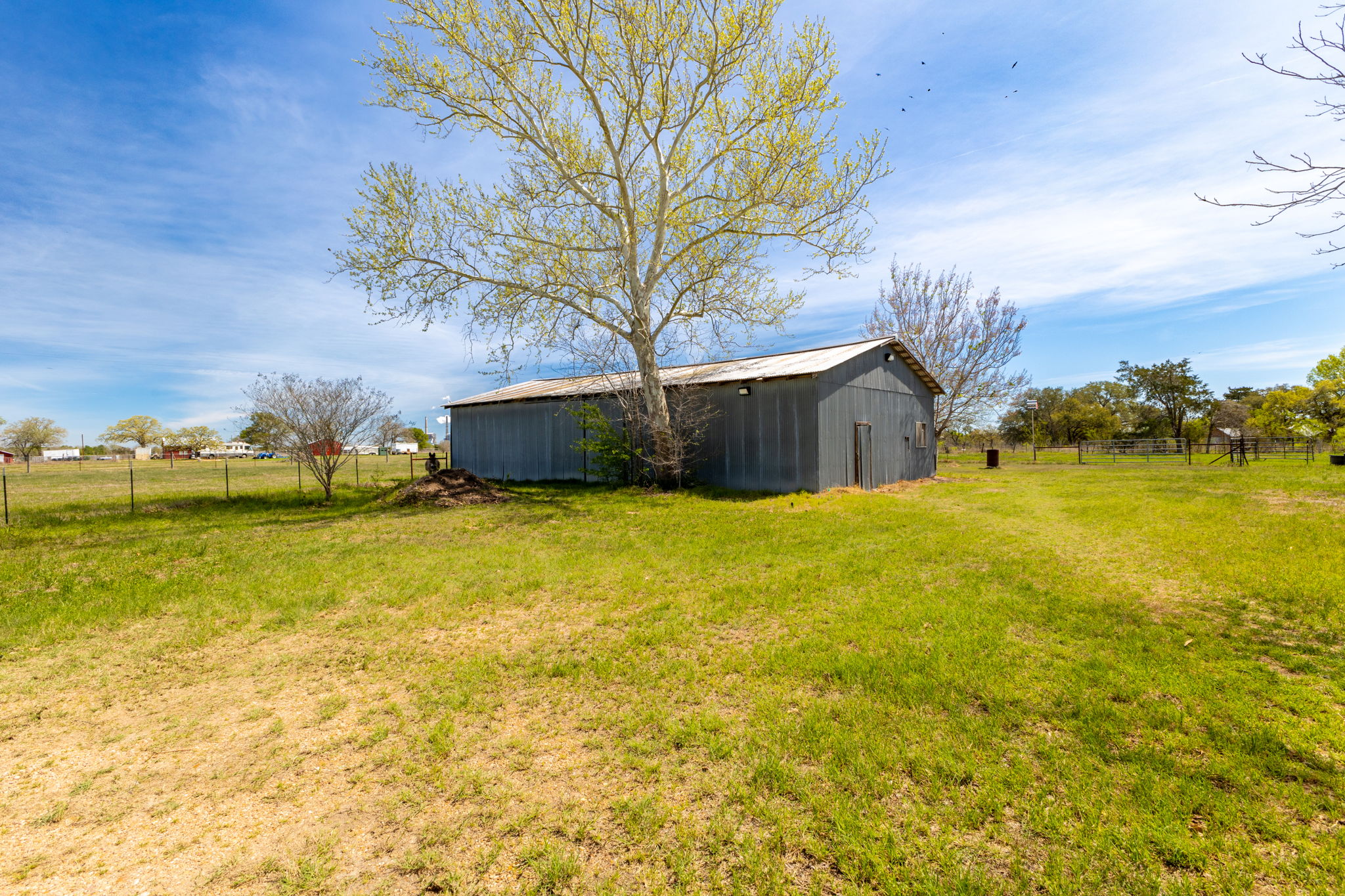 main property photo 27