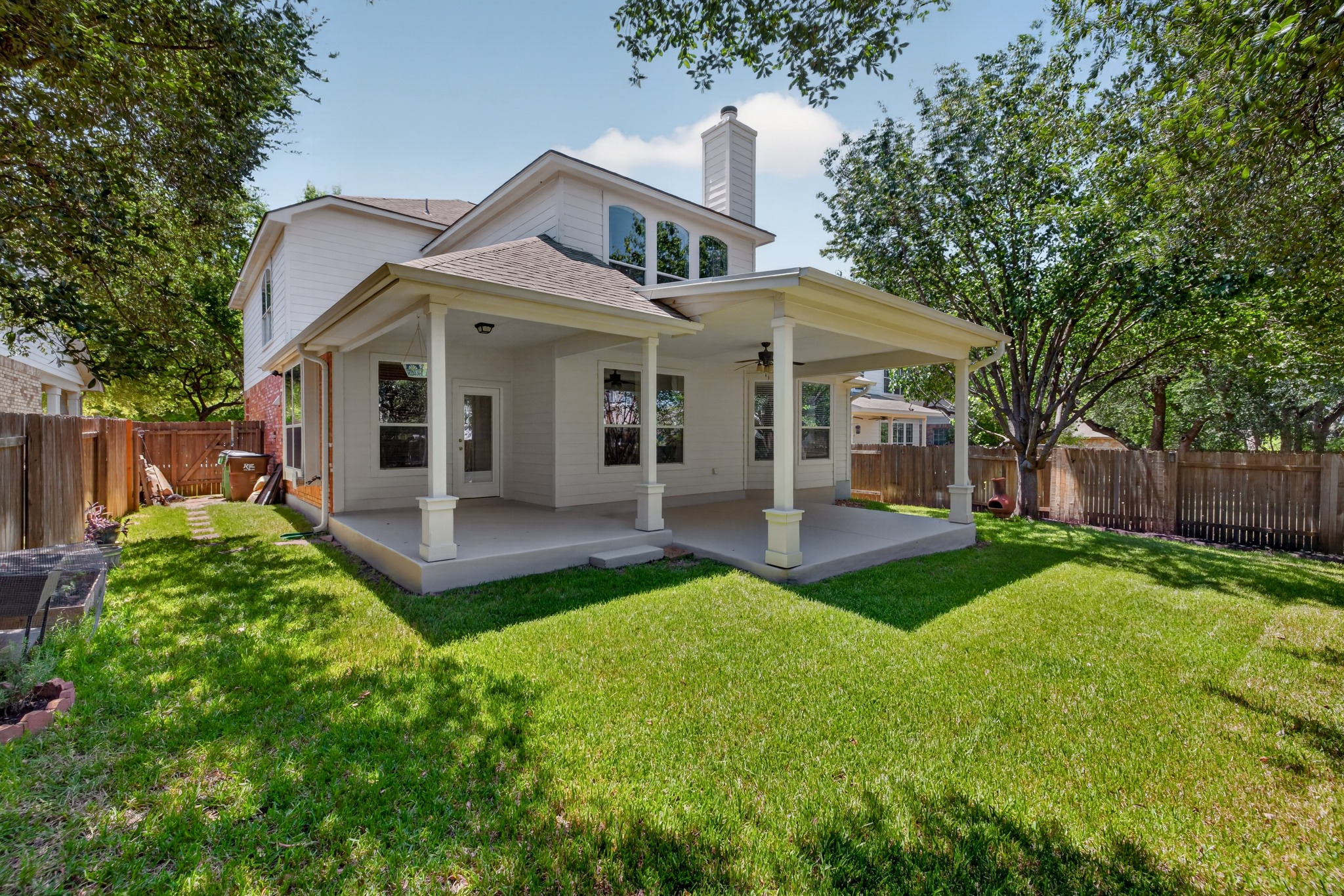 main property photo 16