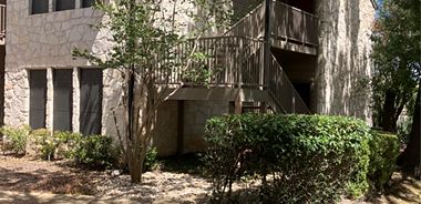 image of property with 2 Bed | 1 Bath | 821 Sqft