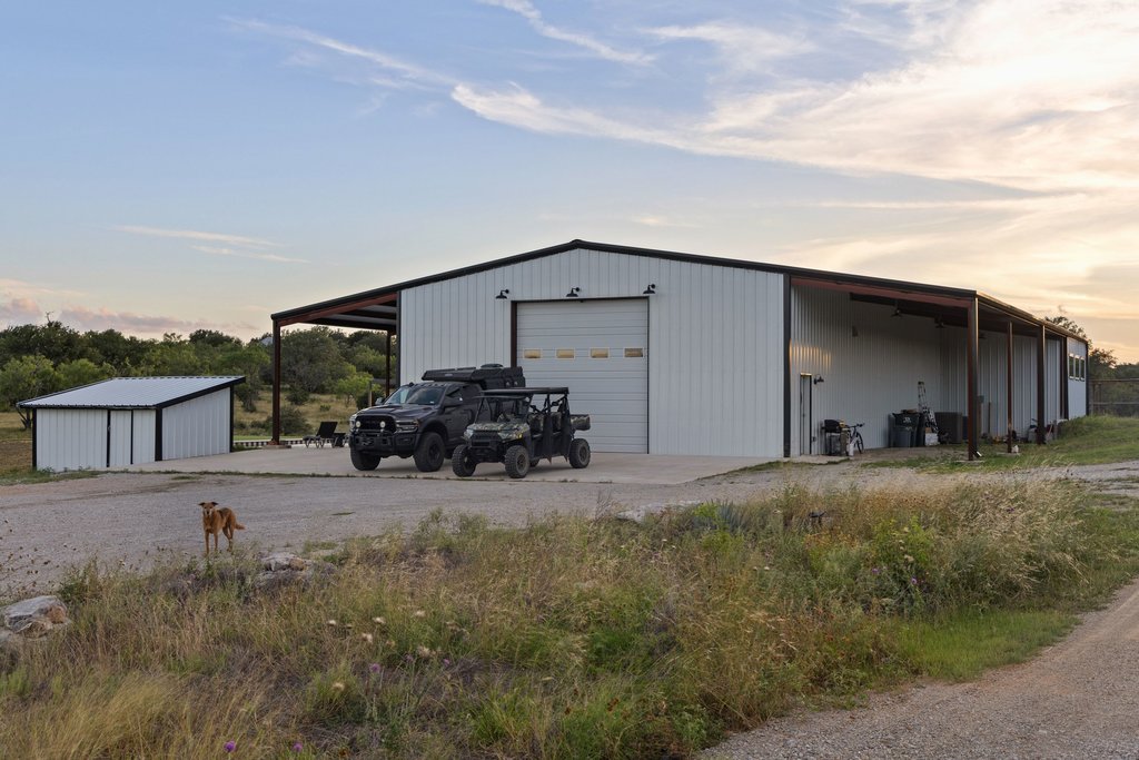 main property photo 38