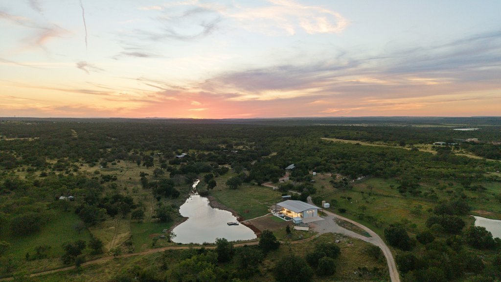 main property photo 39
