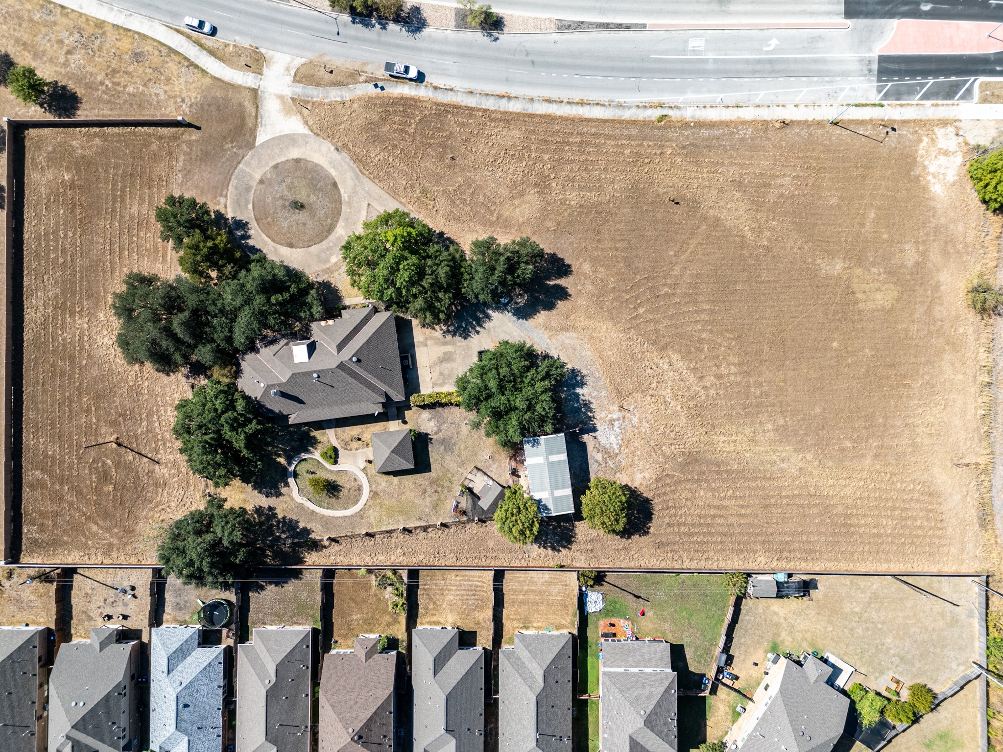 main property photo 6
