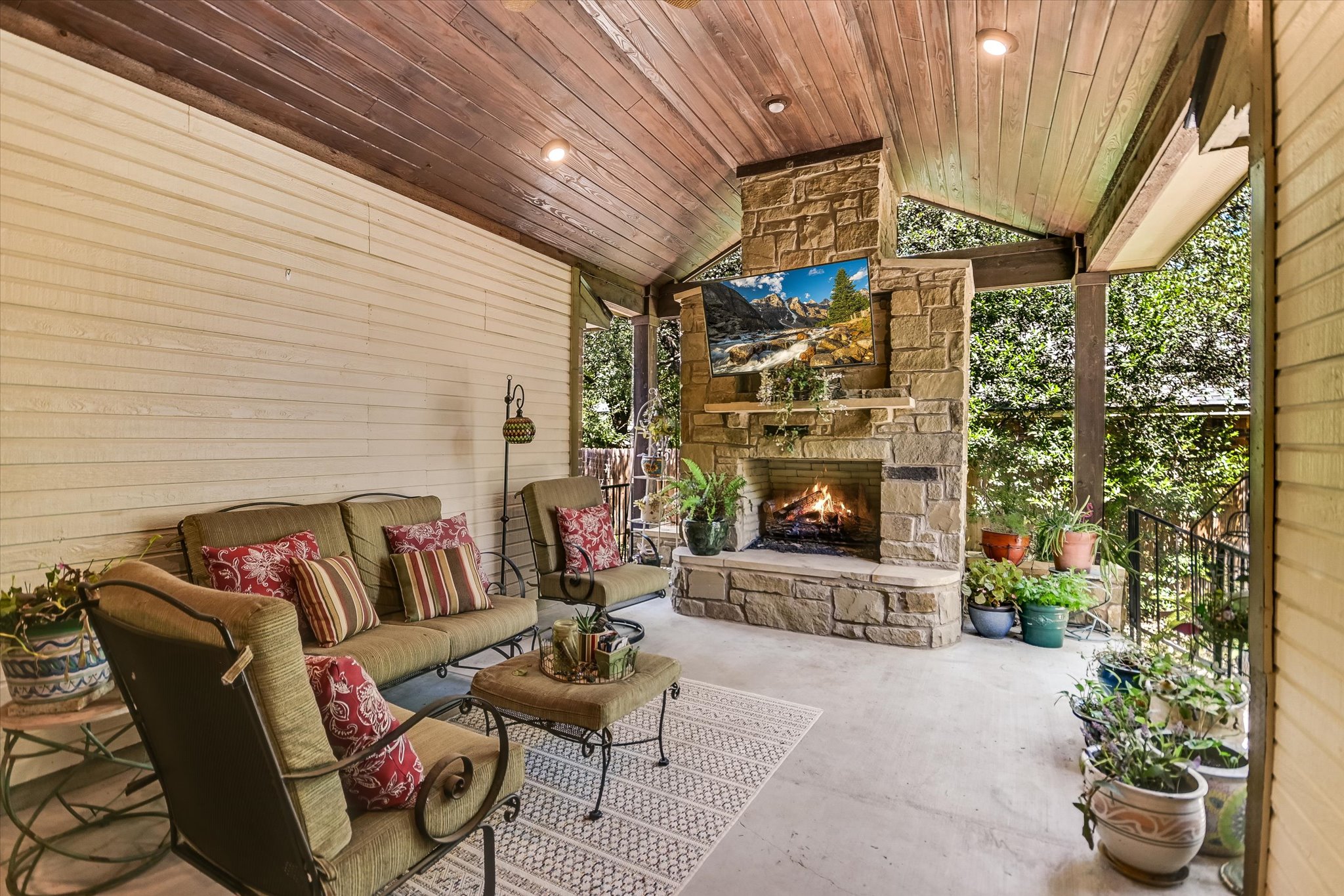 main property photo 21