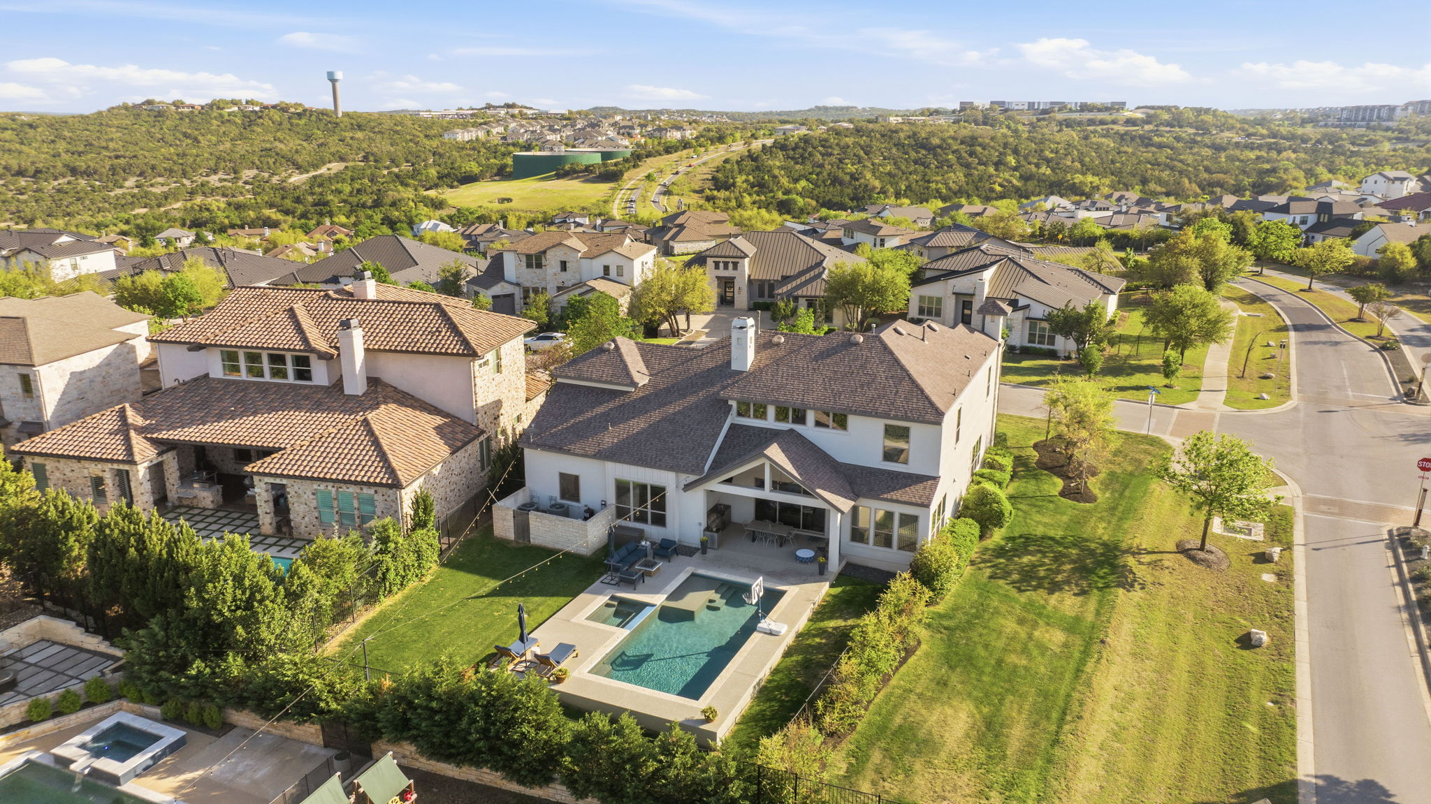 main property photo 37