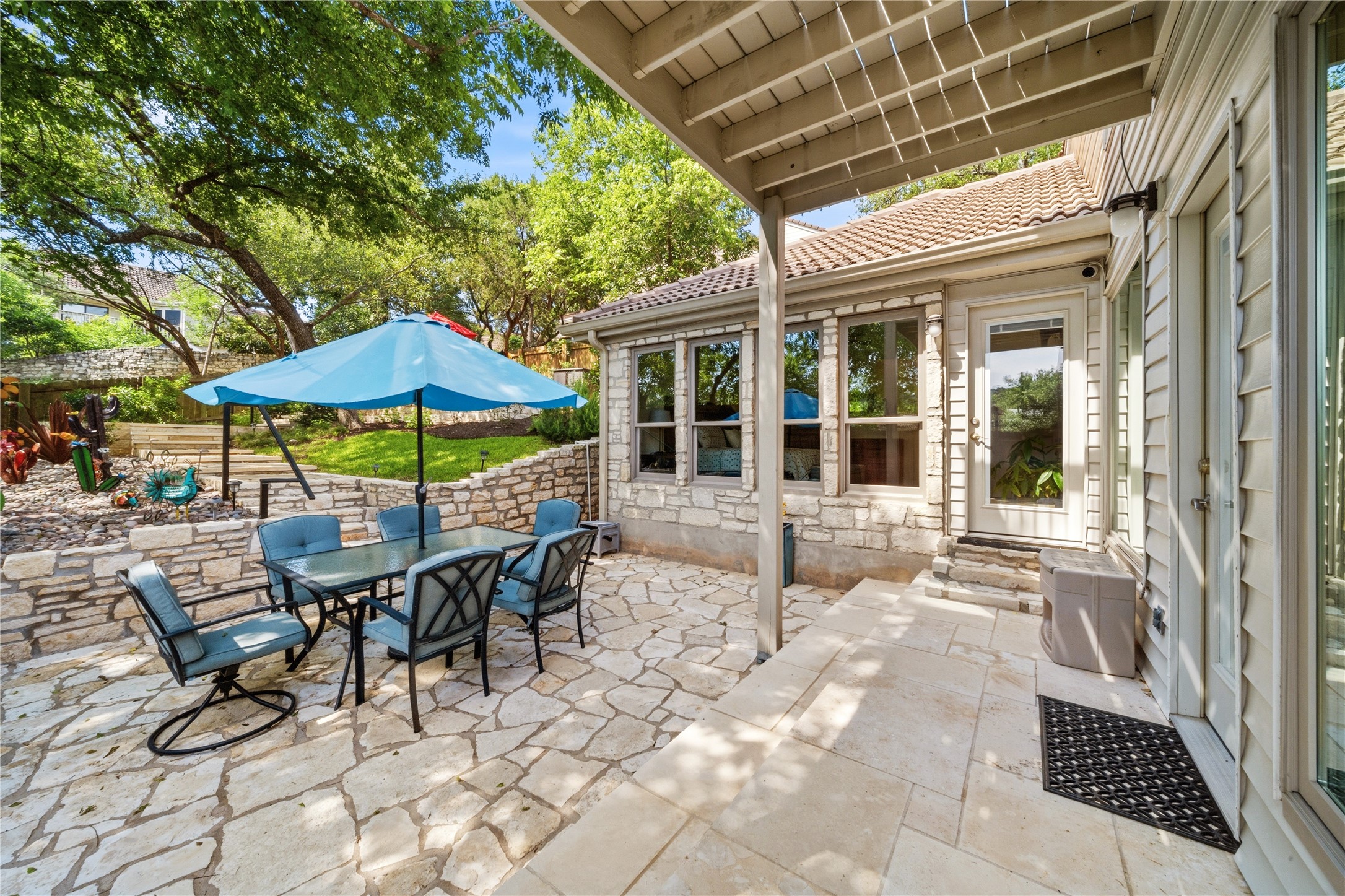 main property photo 36