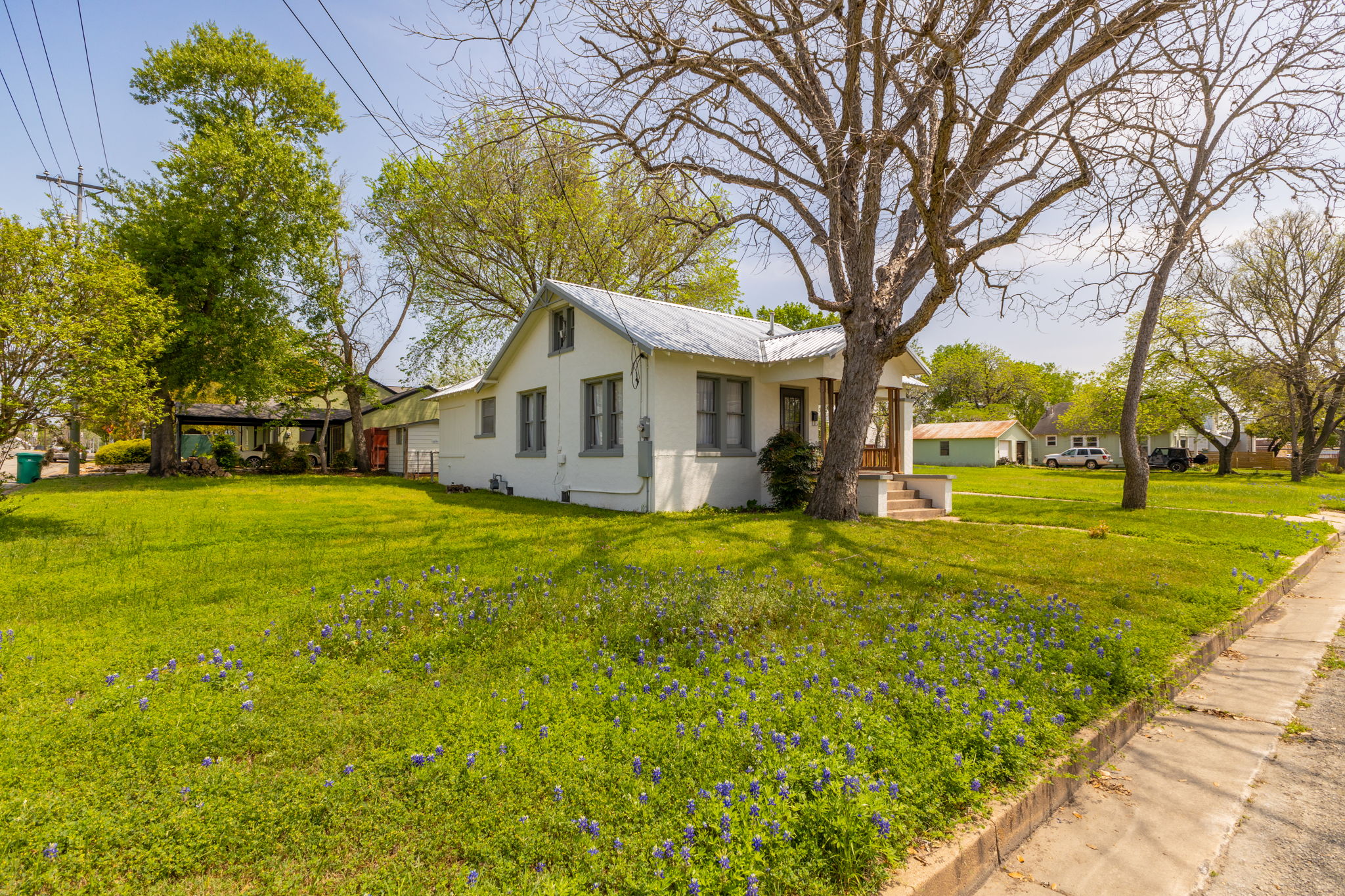 main property photo 21