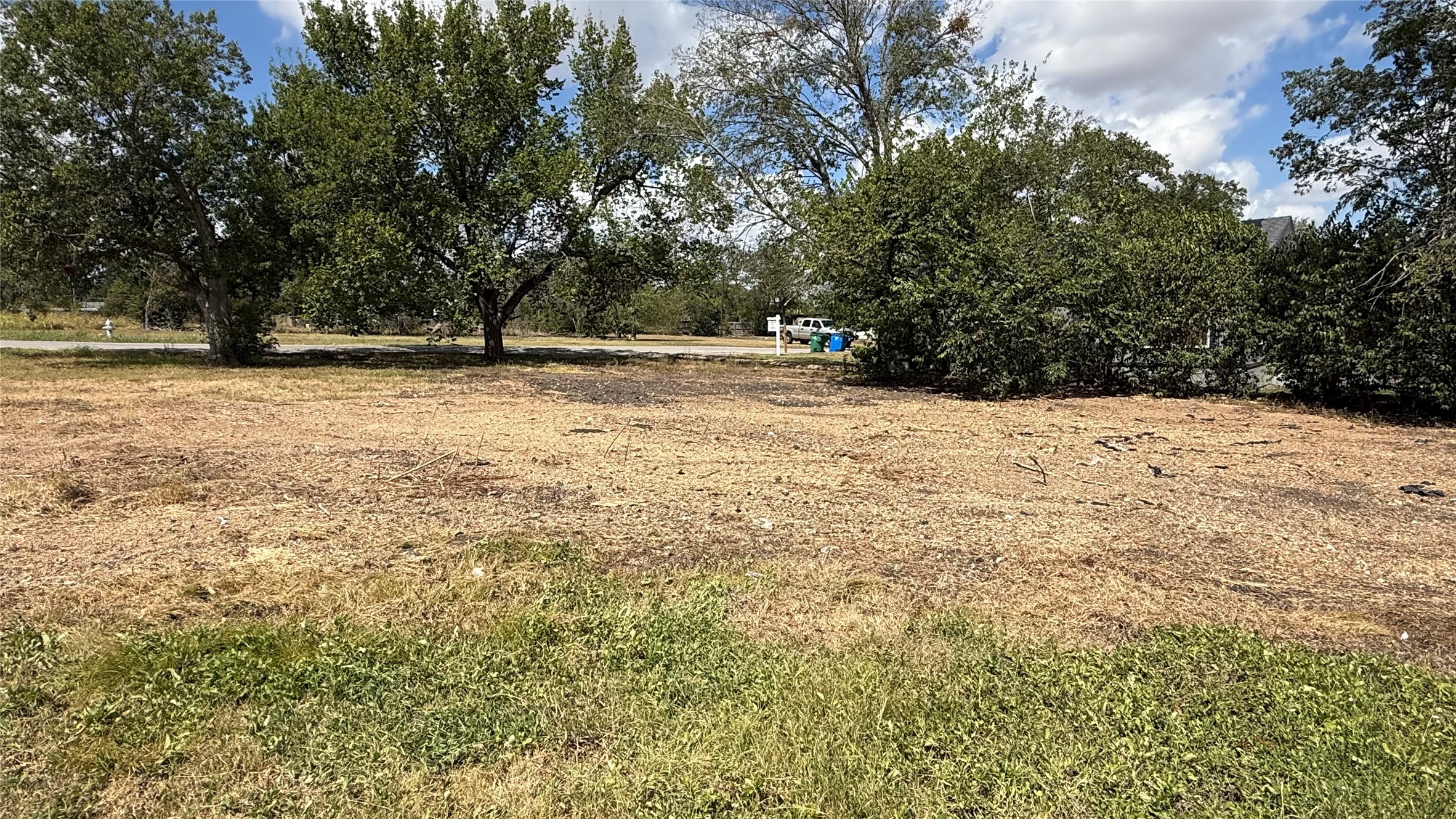 main property photo 7