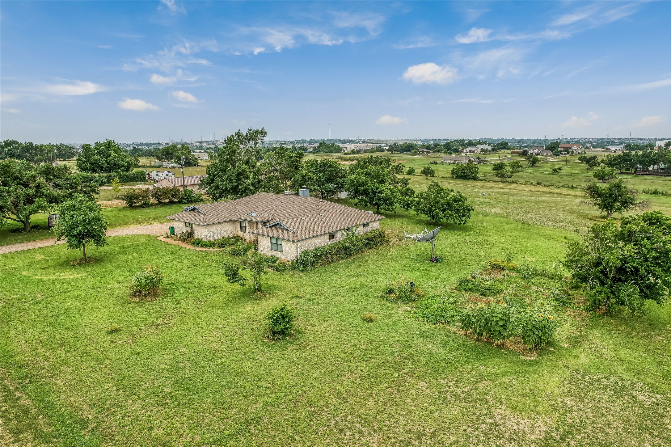 main property photo 29