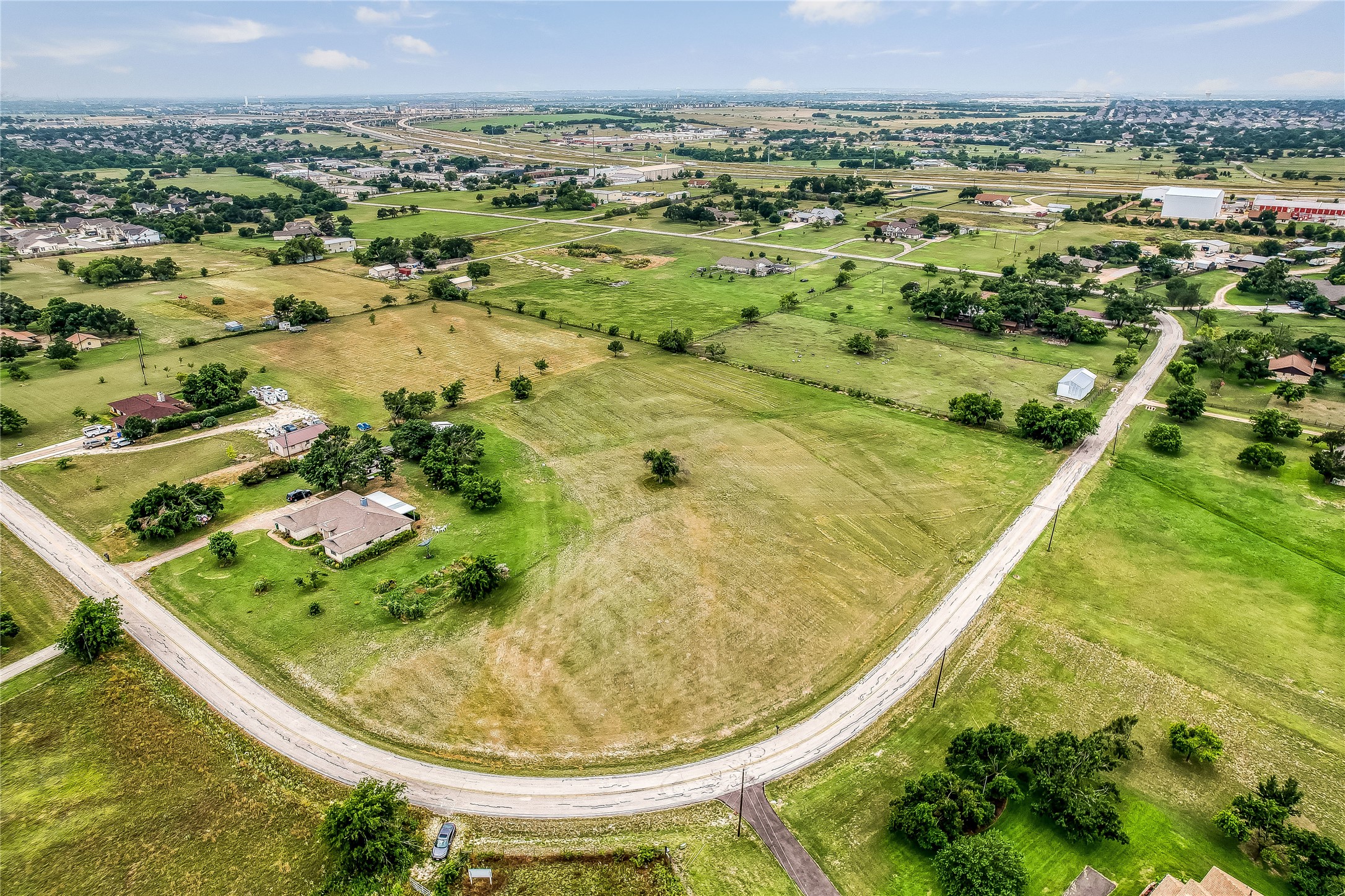 main property photo 33