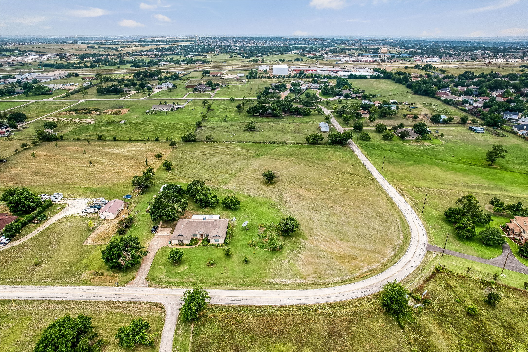 main property photo 34