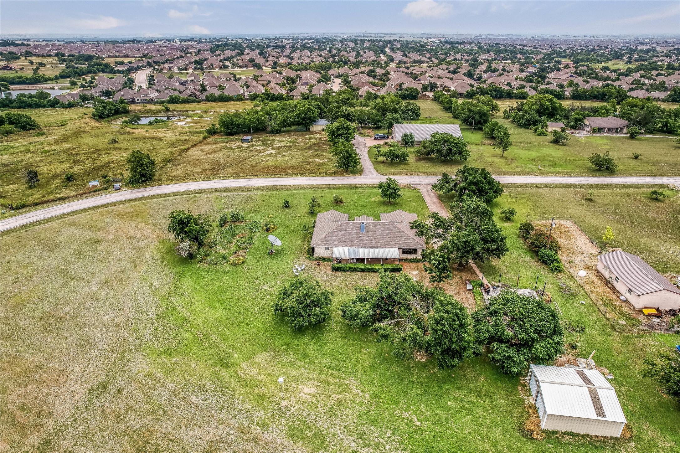 main property photo 39