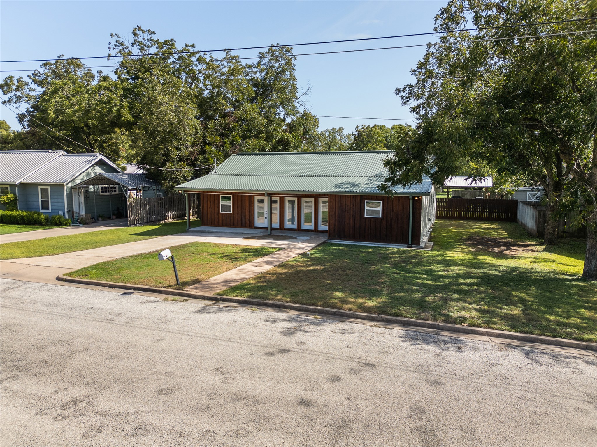 main property photo 1