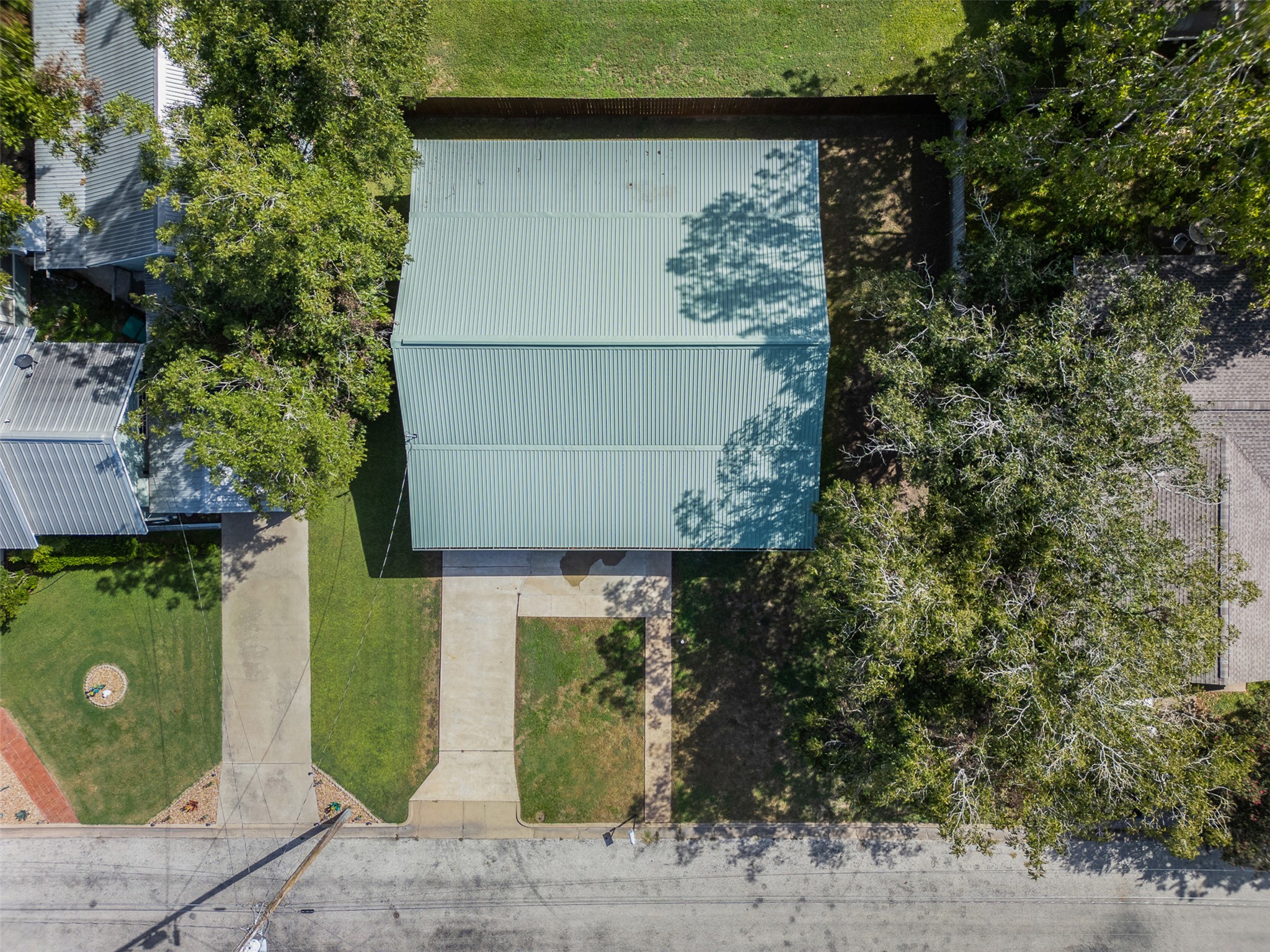 main property photo 23