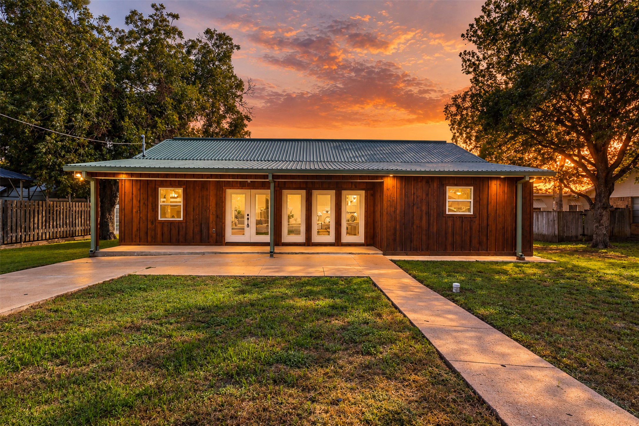 main property photo 25