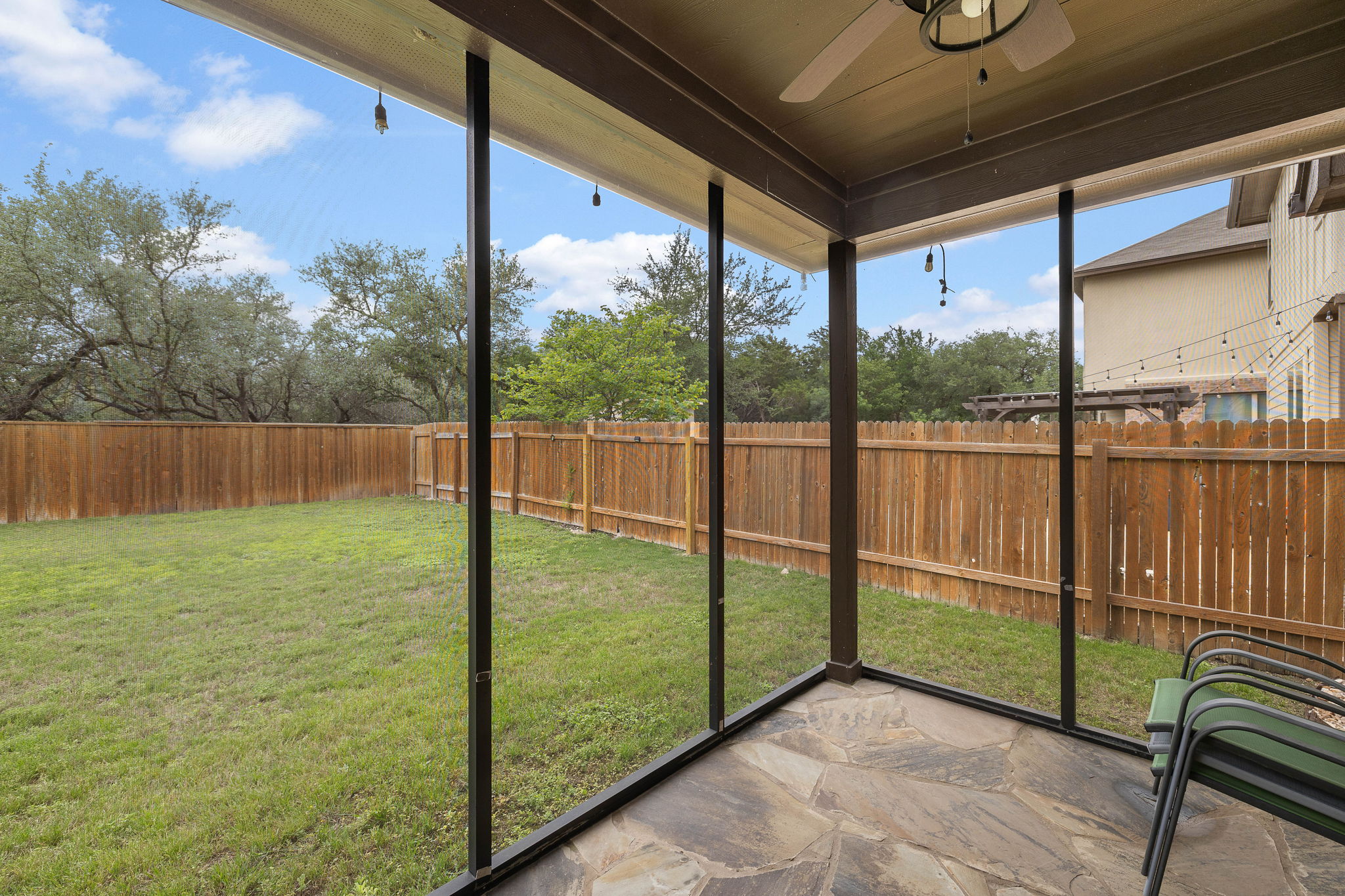 main property photo 27