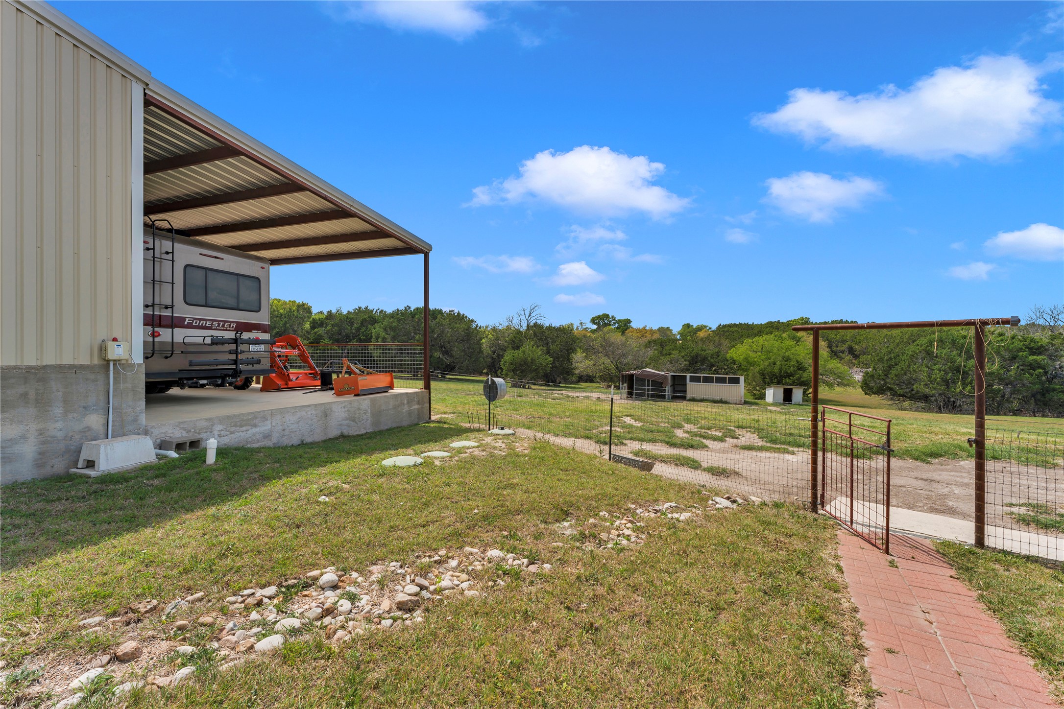 main property photo 36