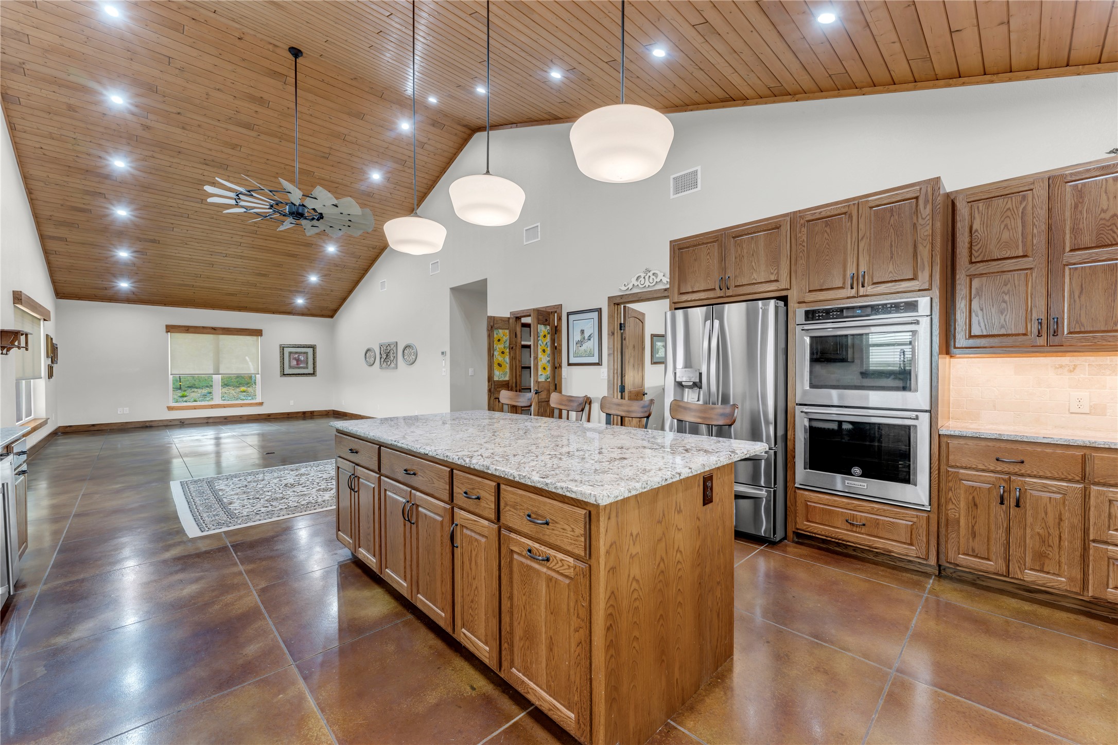 main property photo 8