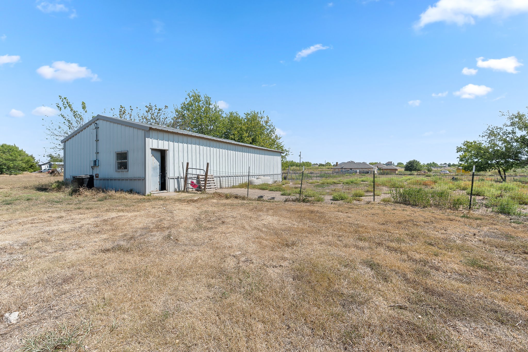 main property photo 12