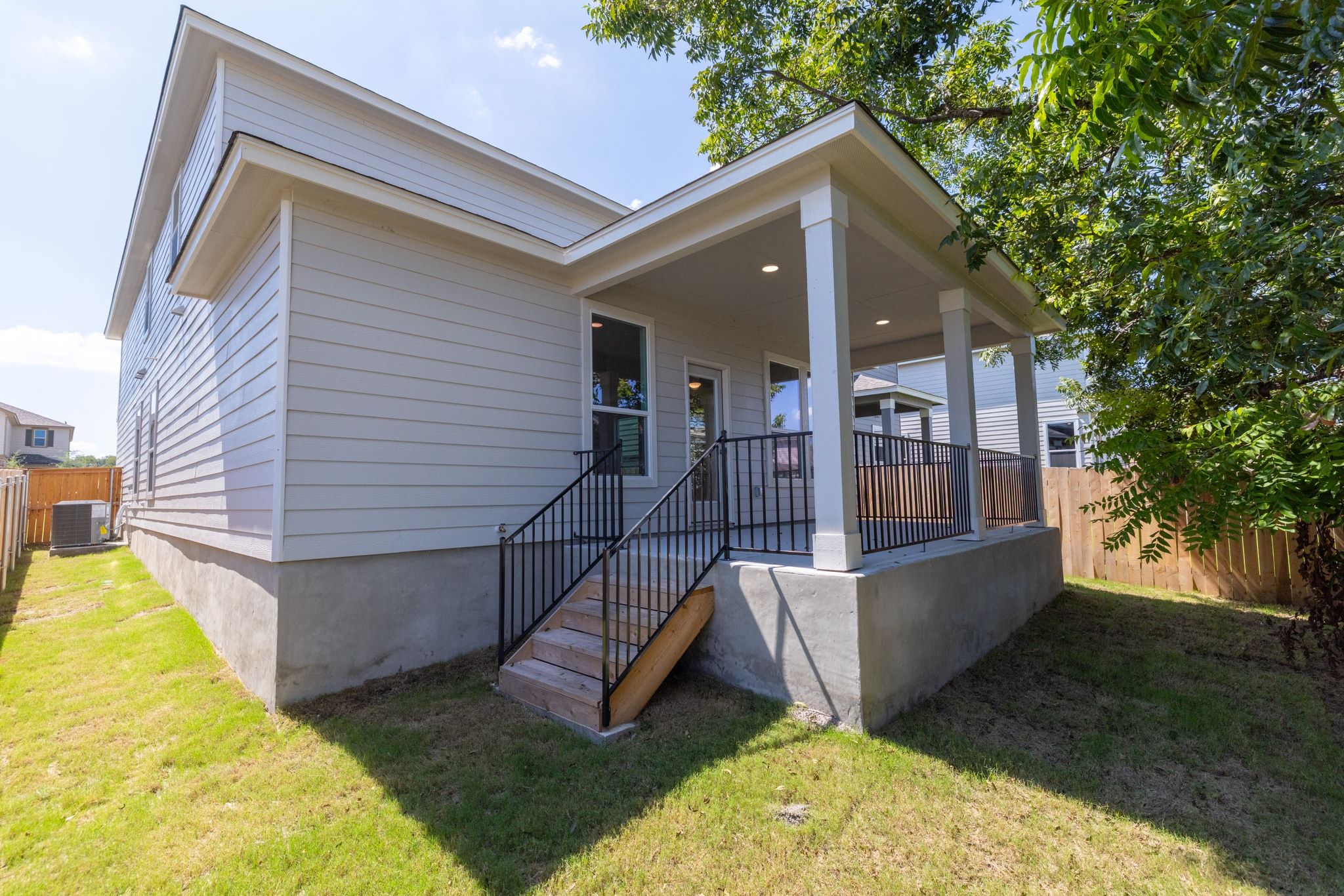 main property photo 32