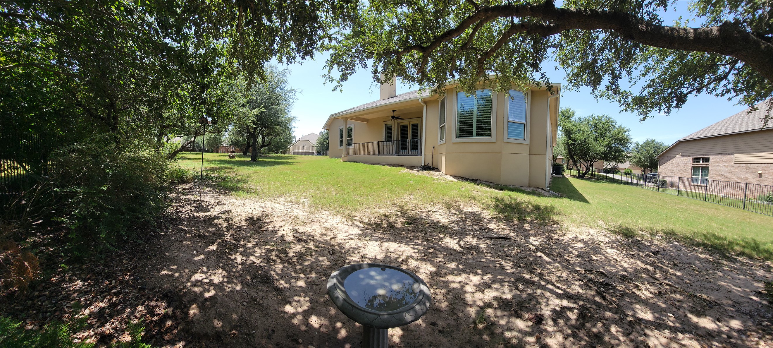 main property photo 32