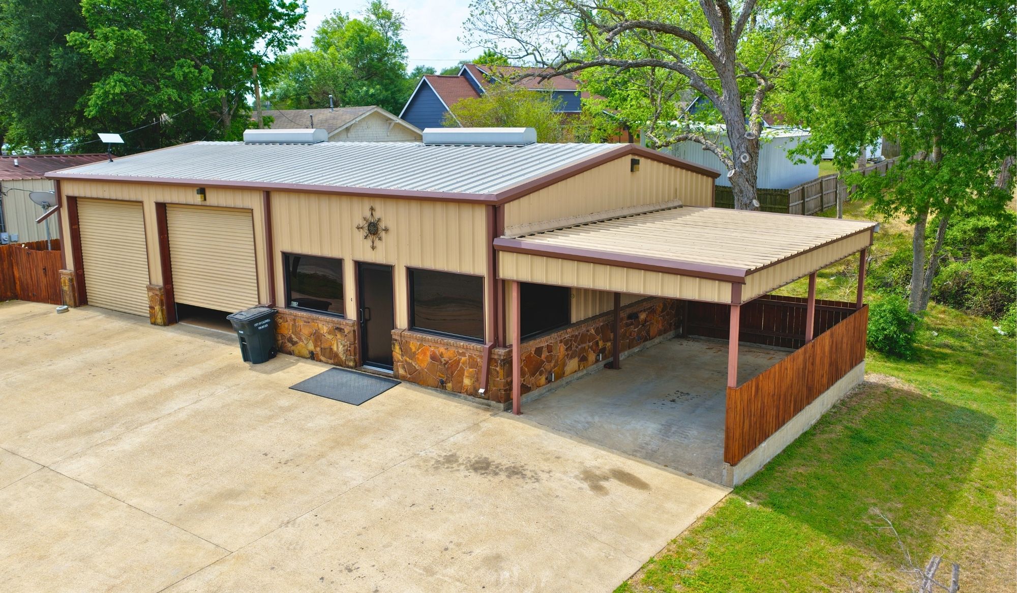 main property photo 2