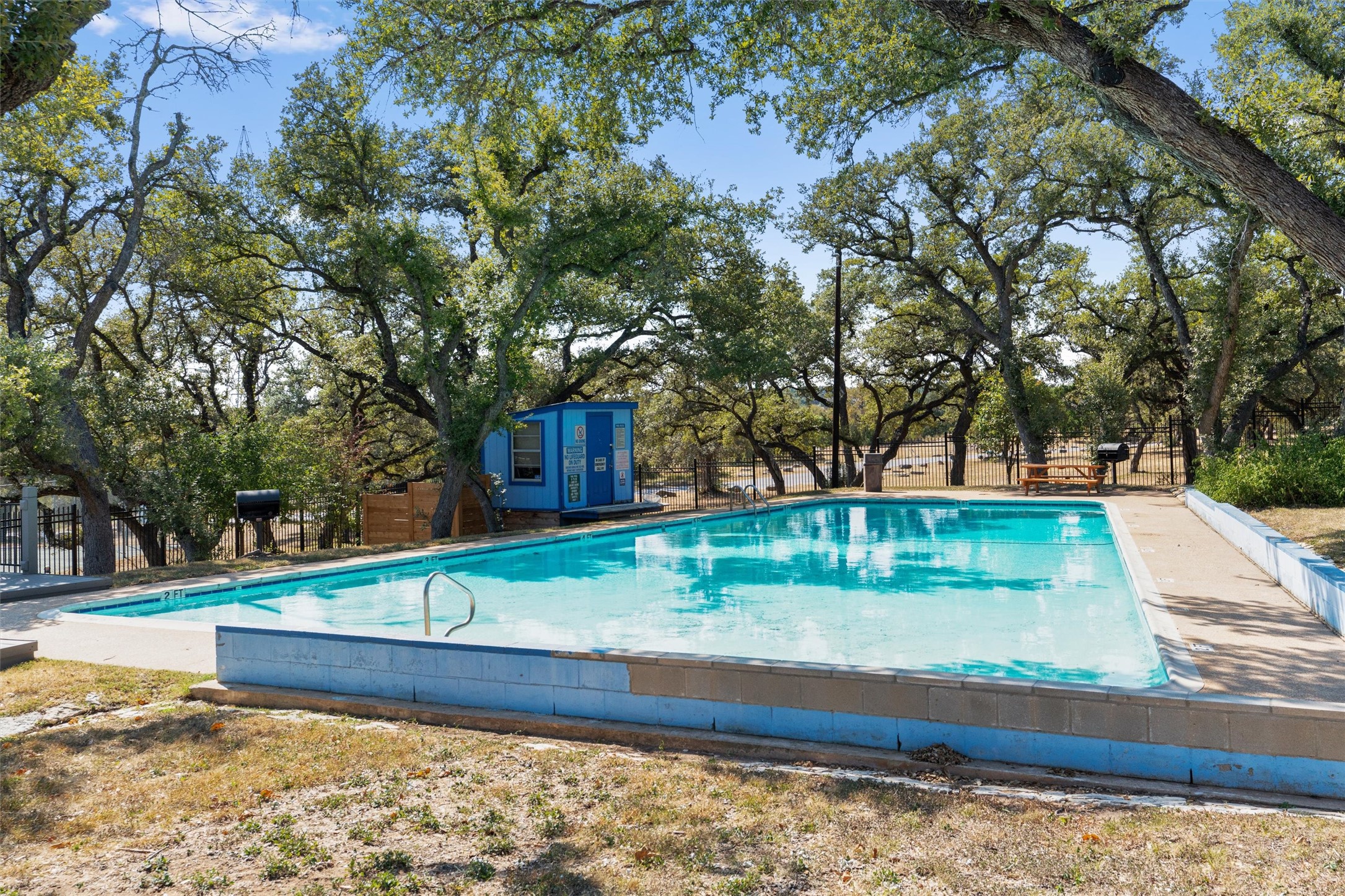 main property photo 20