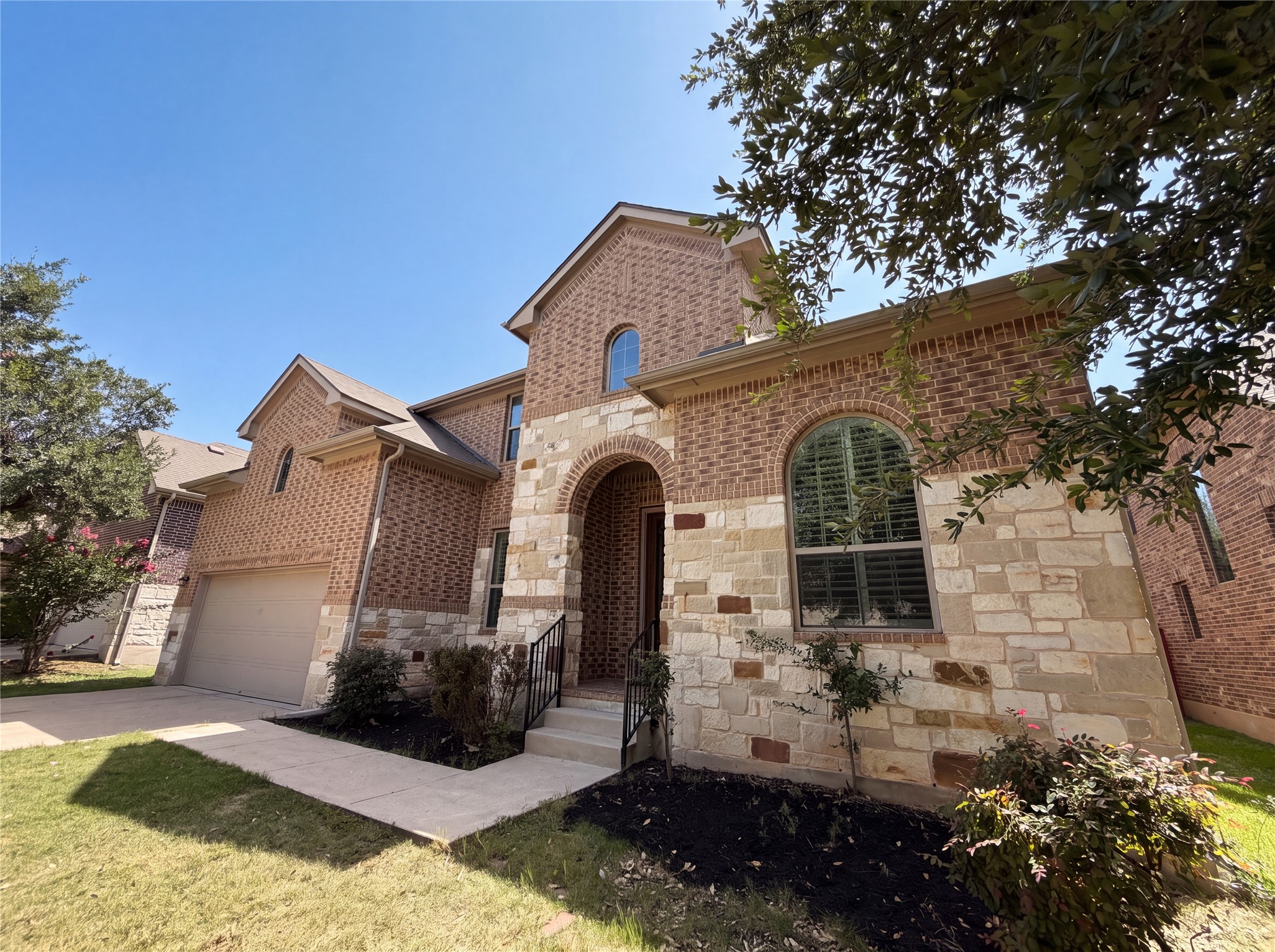 main property photo 23