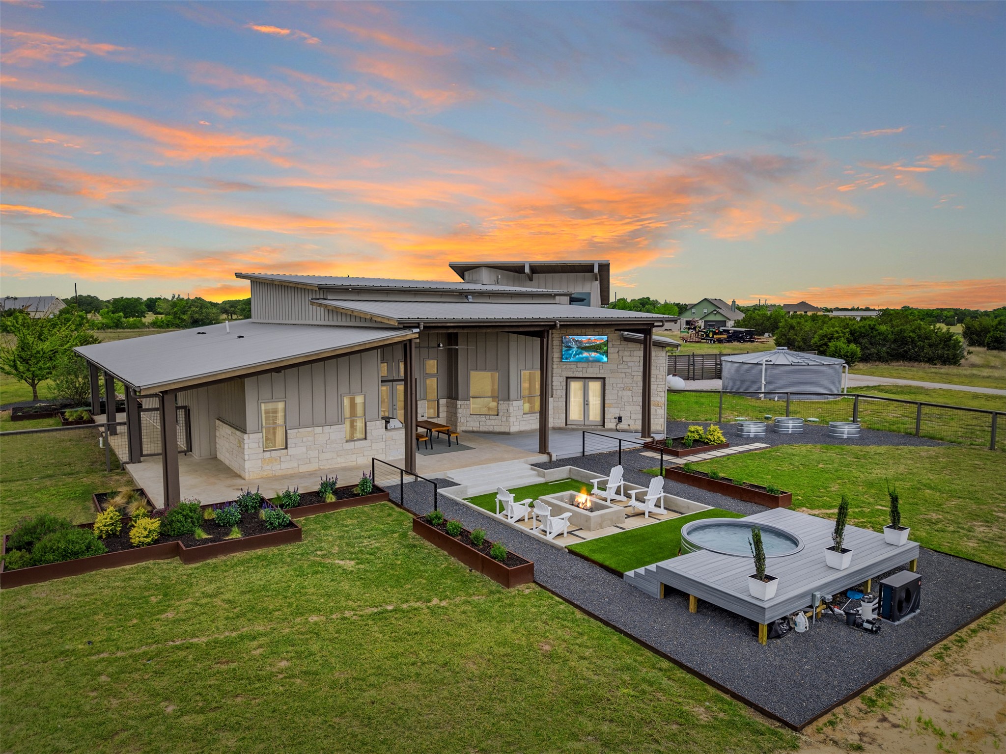 main property photo 15