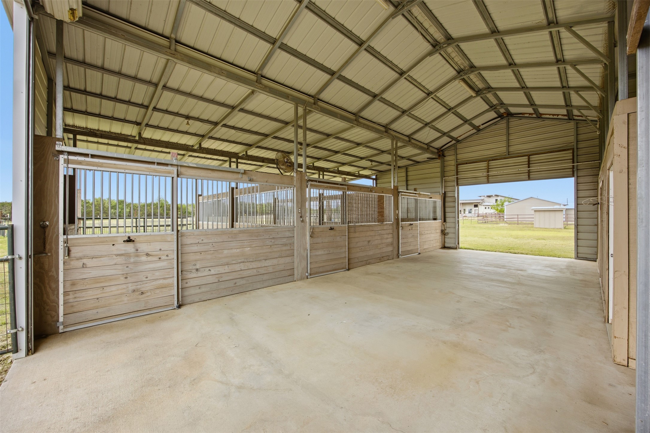 main property photo 26