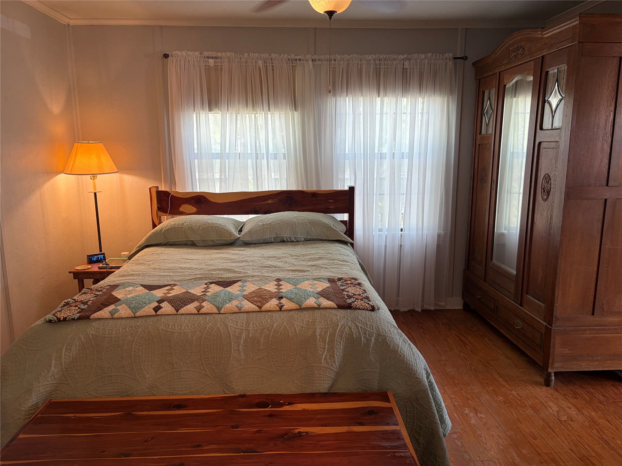 main property photo 11