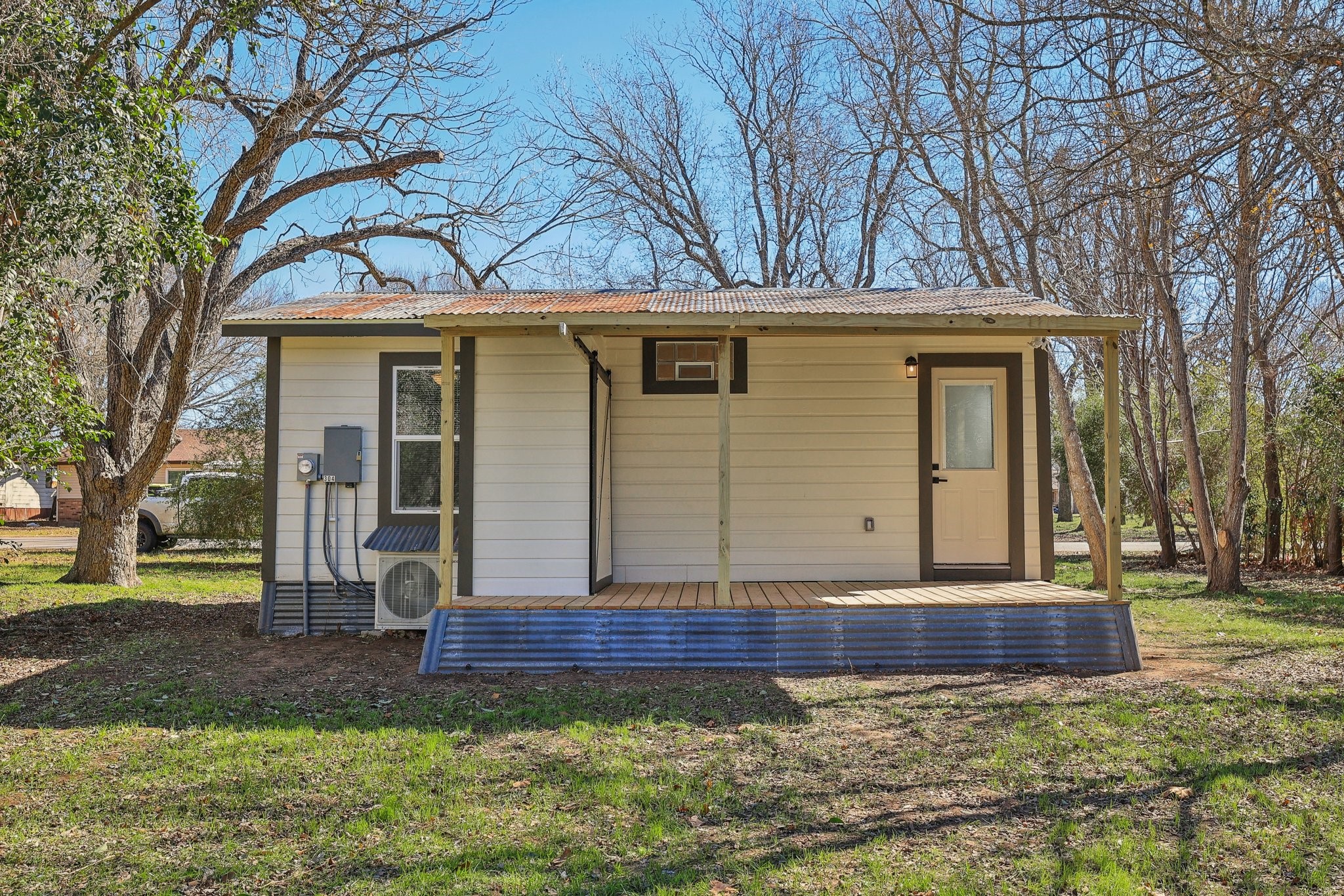 main property photo 26