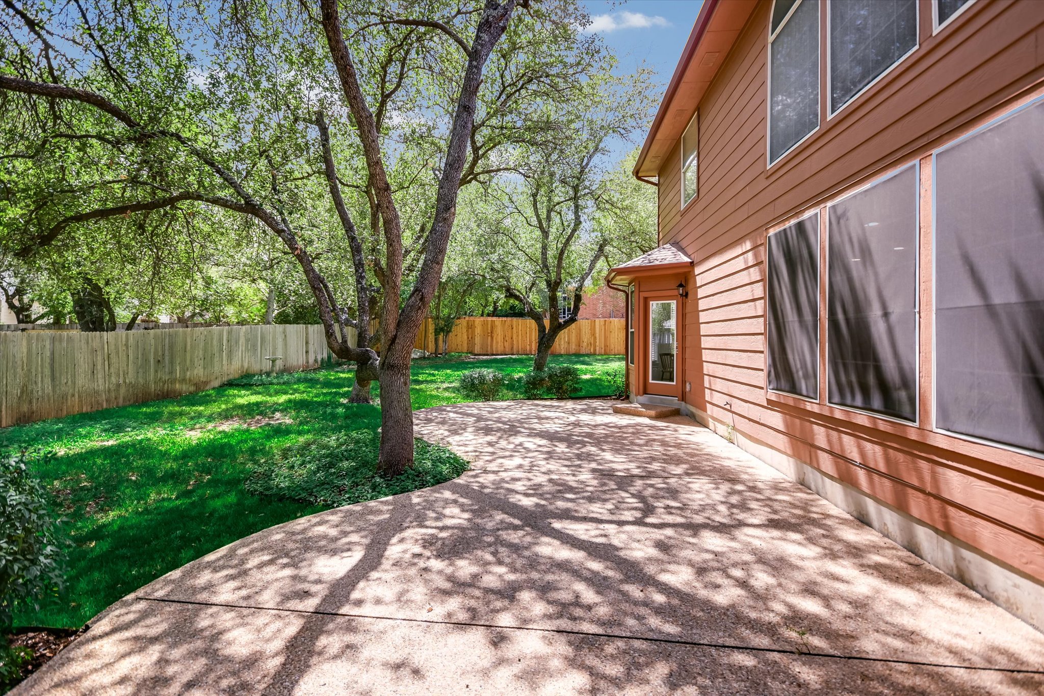 main property photo 24