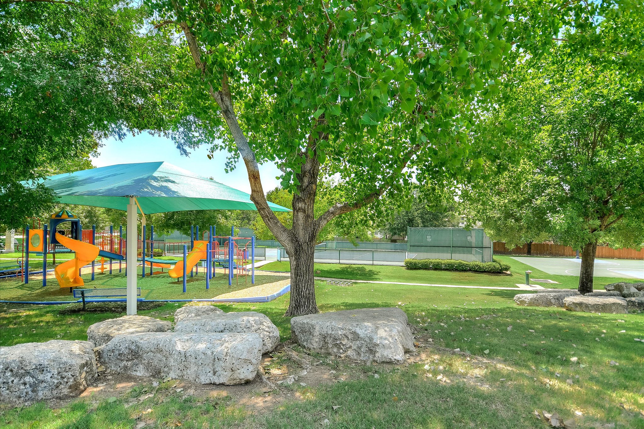 main property photo 32