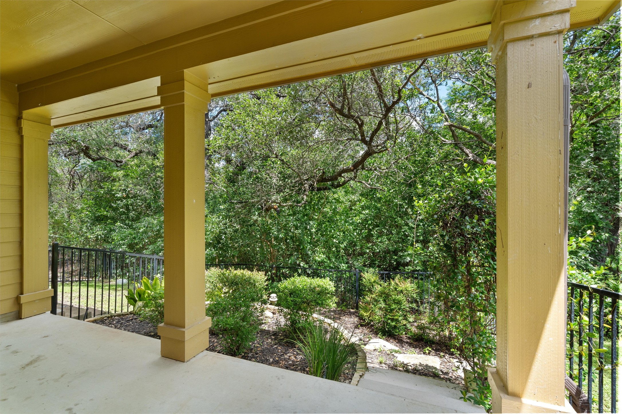 main property photo 25