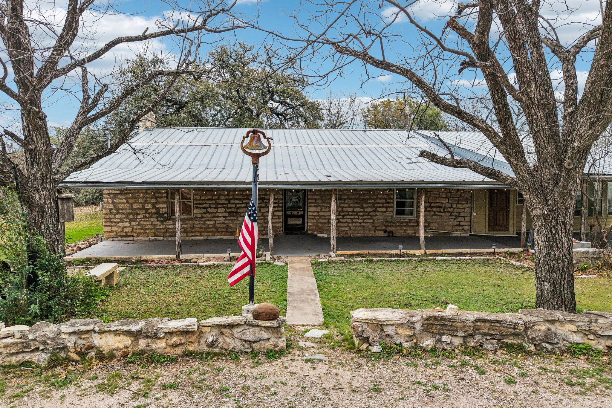 main property photo 11