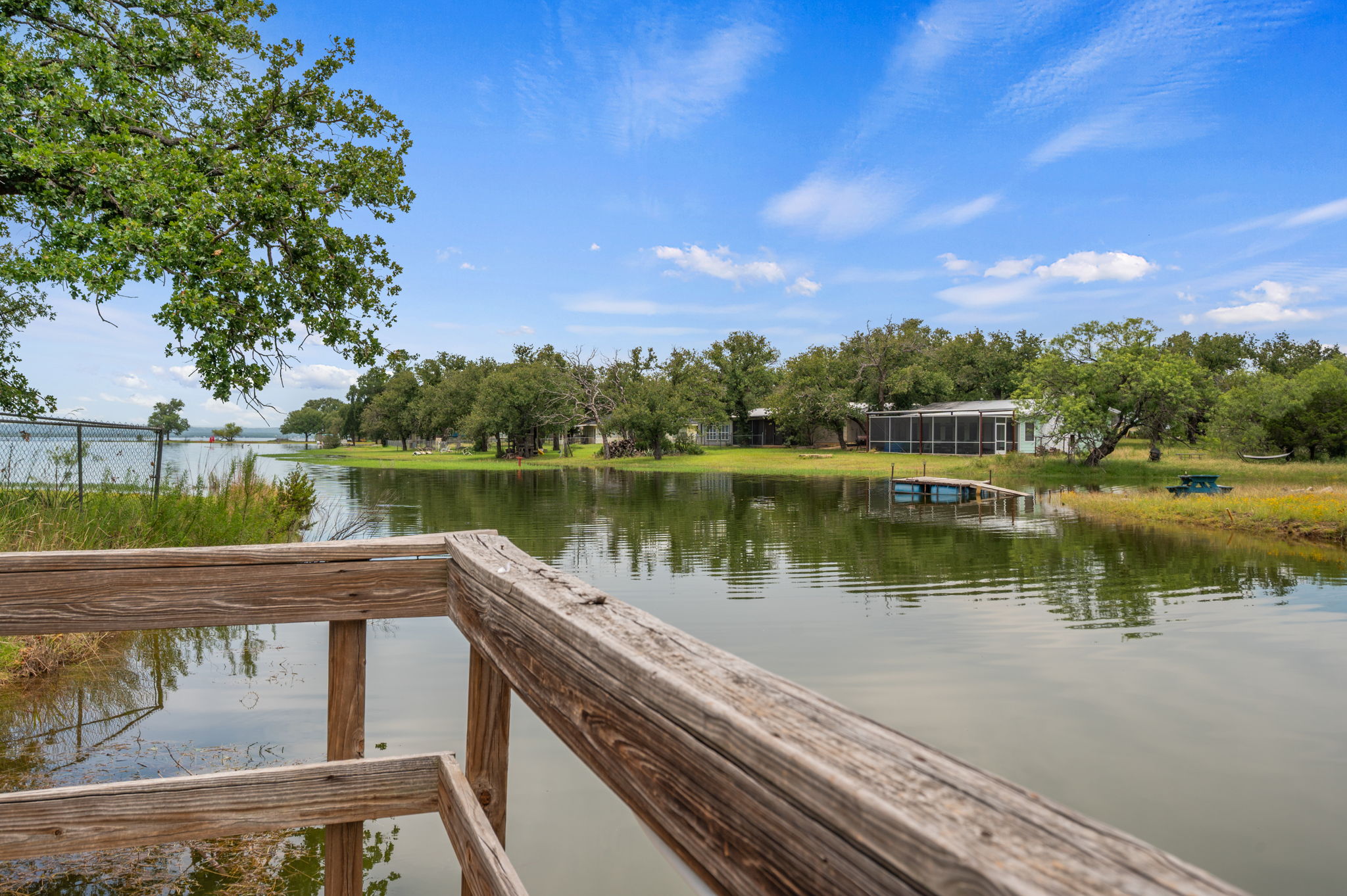 main property photo 28