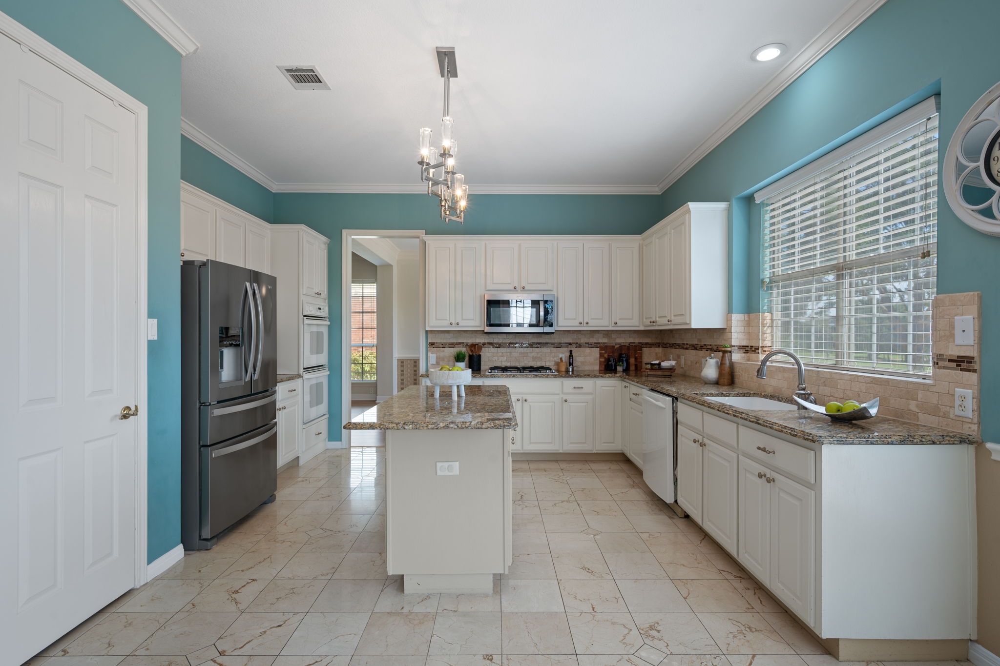 main property photo 8